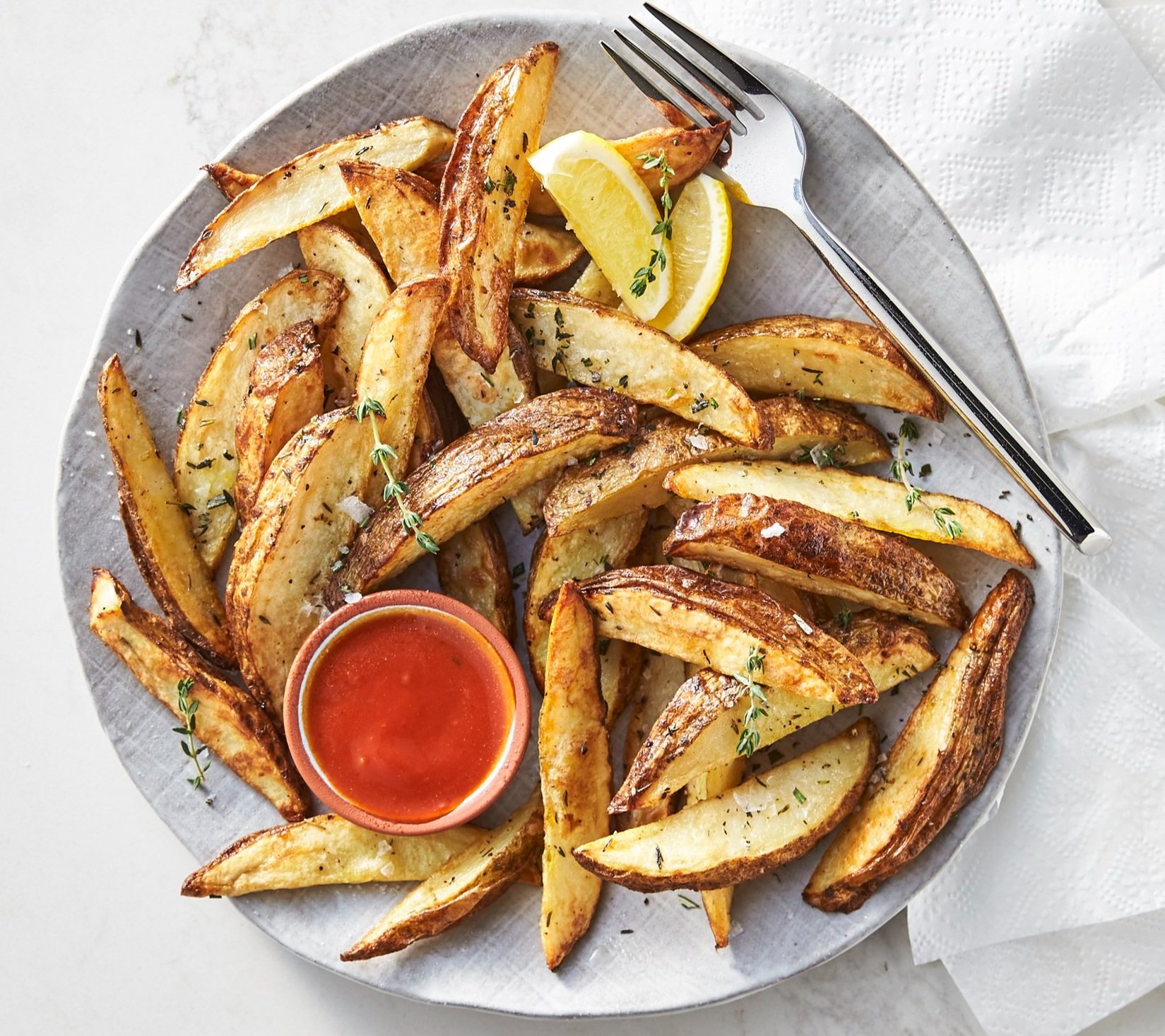 100002_MMEMenu_Shot8_CrispyPotatoWedges_Sel.jpg