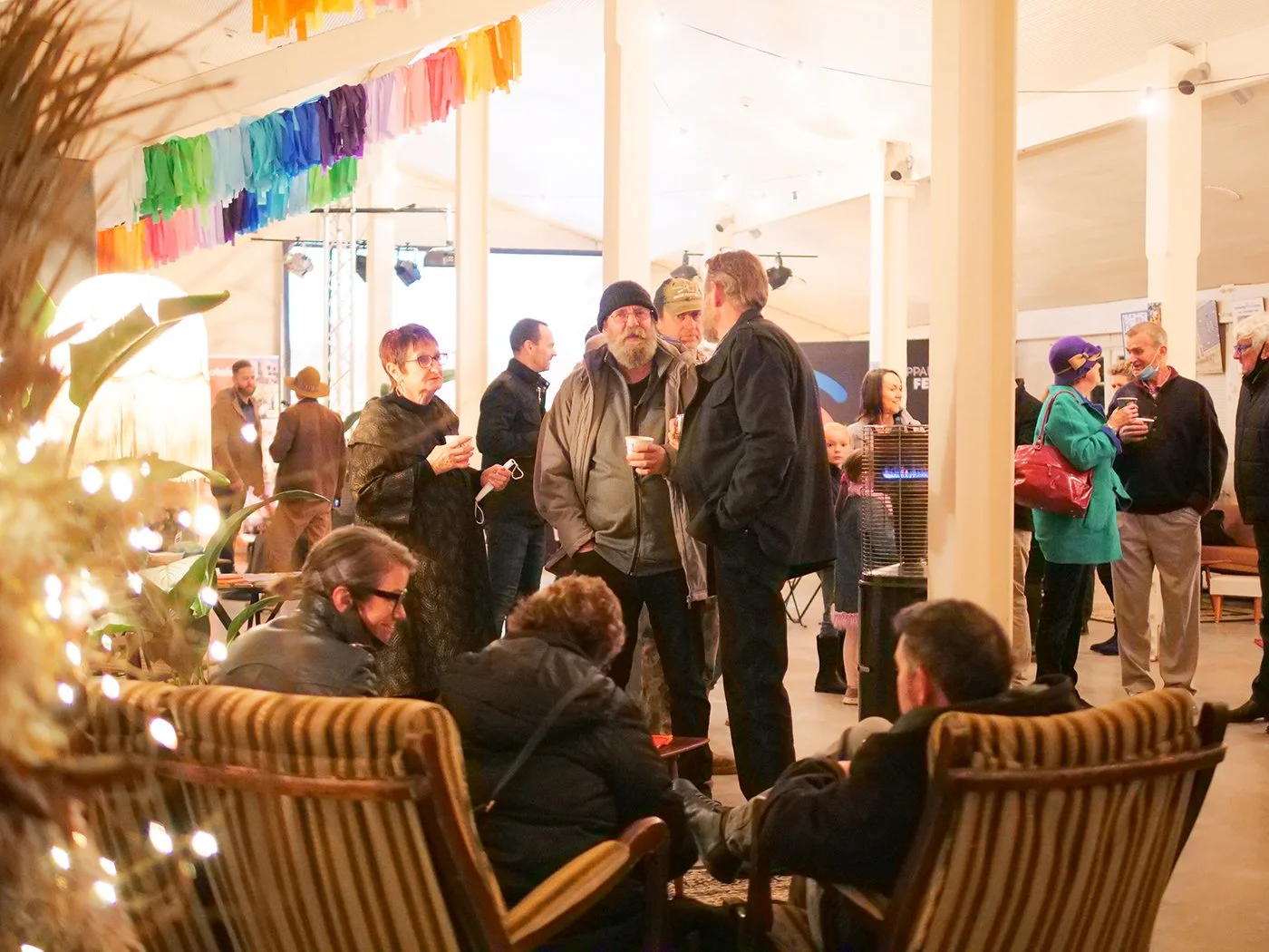 The crowd and the Shepparton Festival Finale, having drinks and chatting.