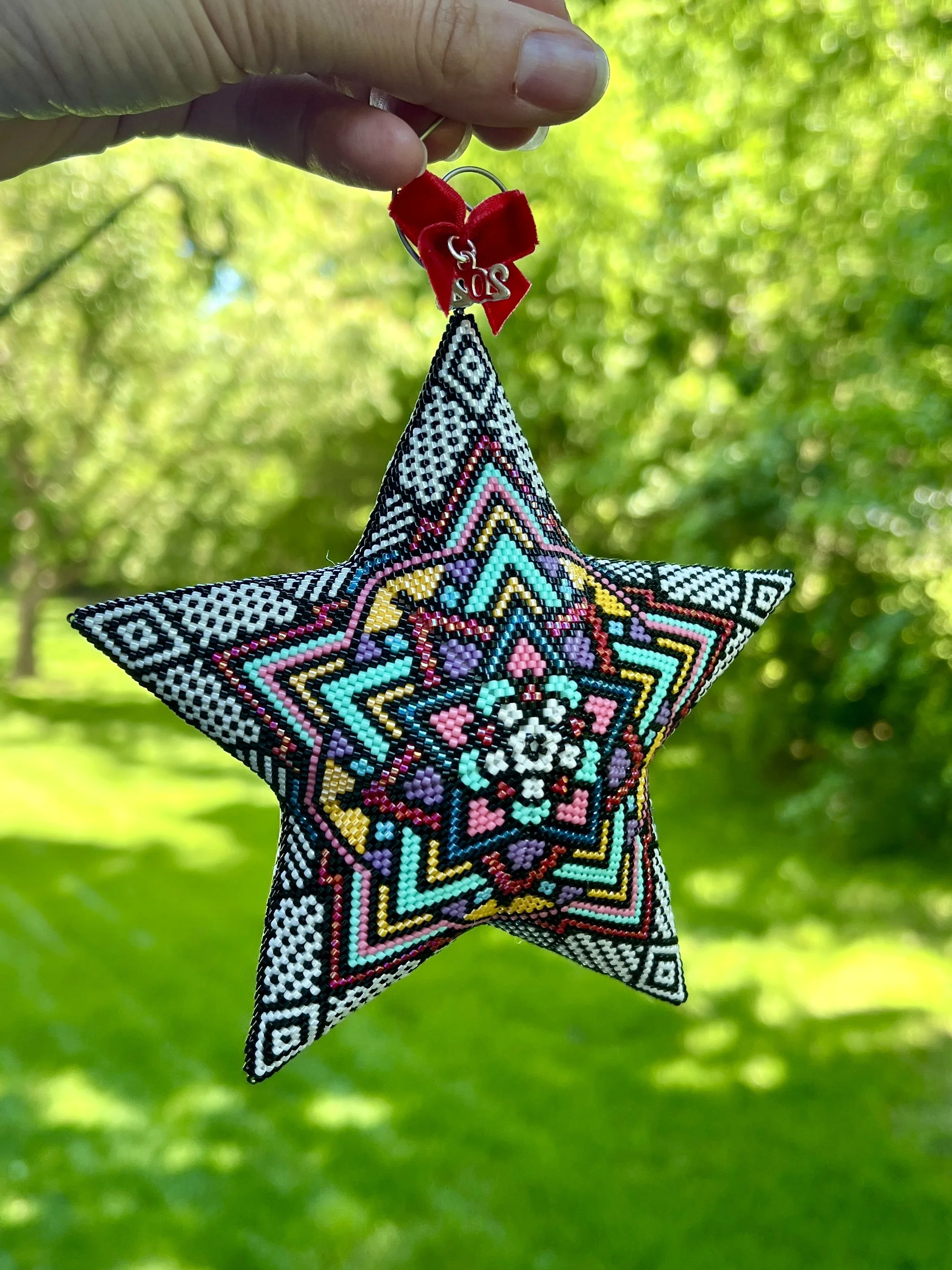 2026 Heirloom Beaded Star — Kaleidoscope