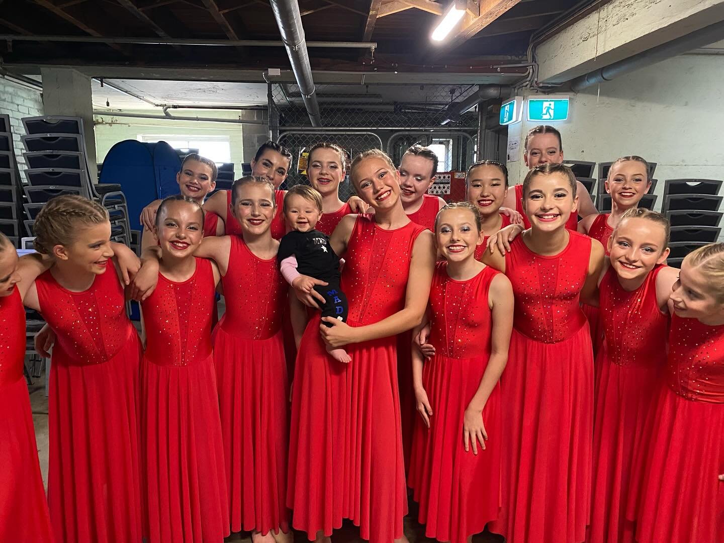 Last Competition of the season for our MADancers and our all time favorite @evolutiondancecomp !! We adore Hope and her Evolution team, so professional and very well run. Our MAD Team danced fantastic and we were lucky to receive: 

🥇 Place 8/U Lyri