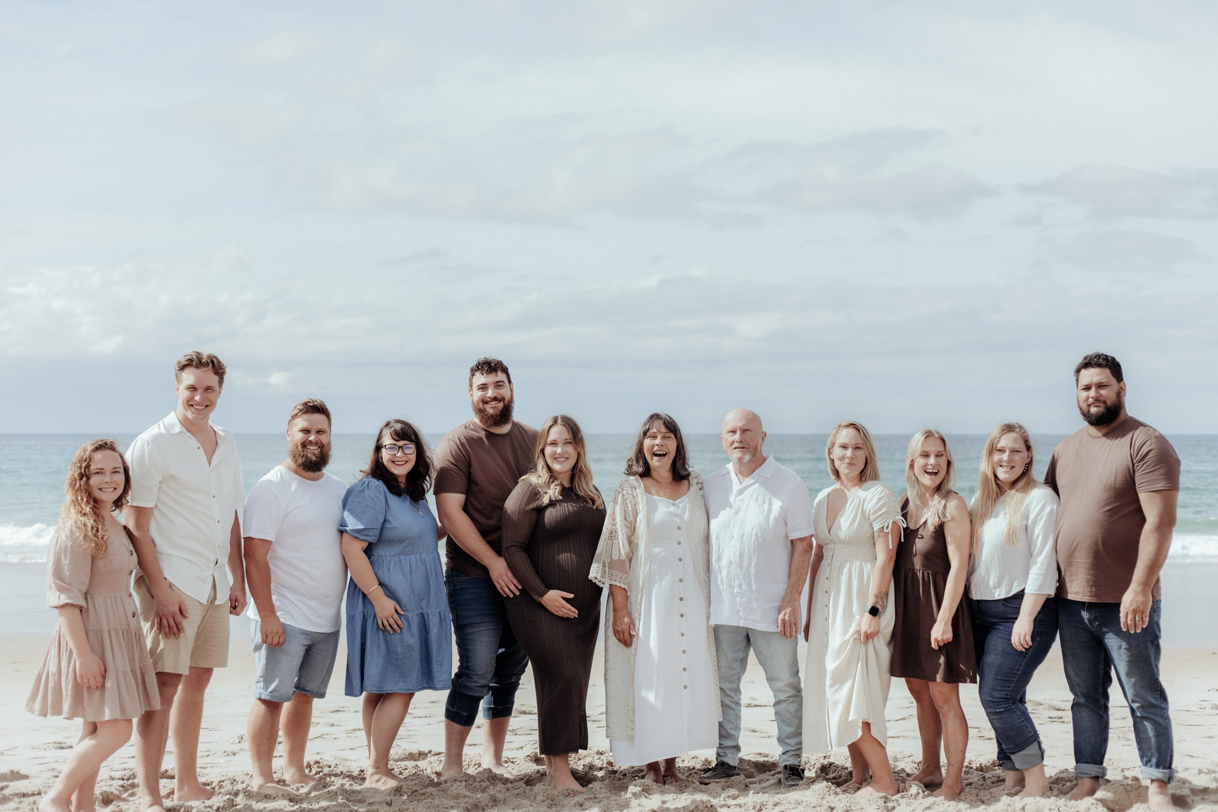 Large family photoshoot at beach in Whangarei.