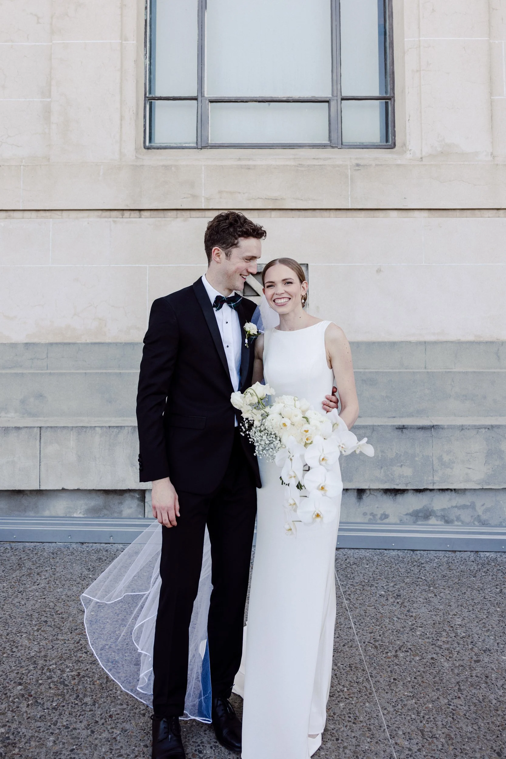 Minimal wedding bridal portraits in Central Auckland.
