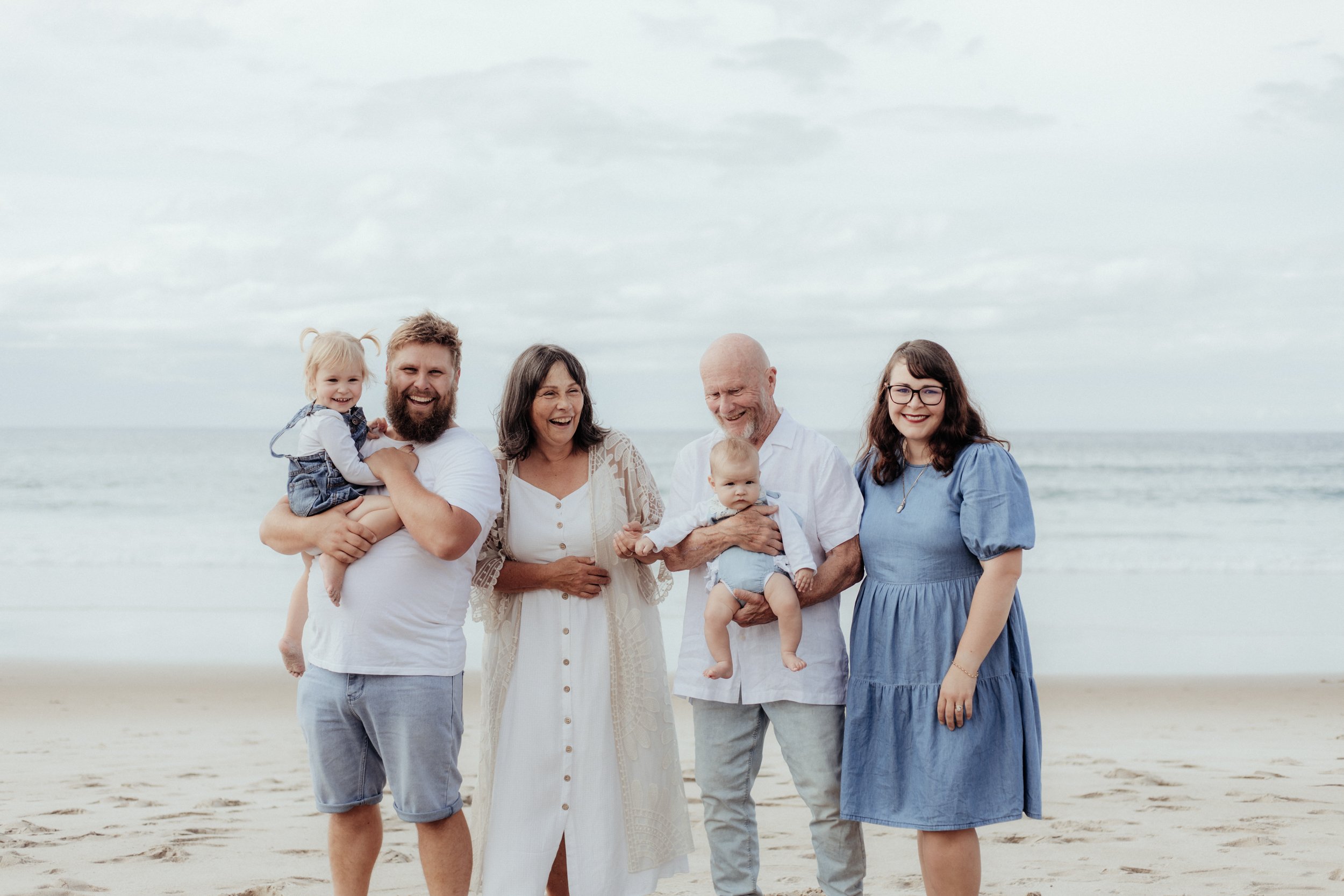 Family photoshoot at Oceans Beach, Whangarei.