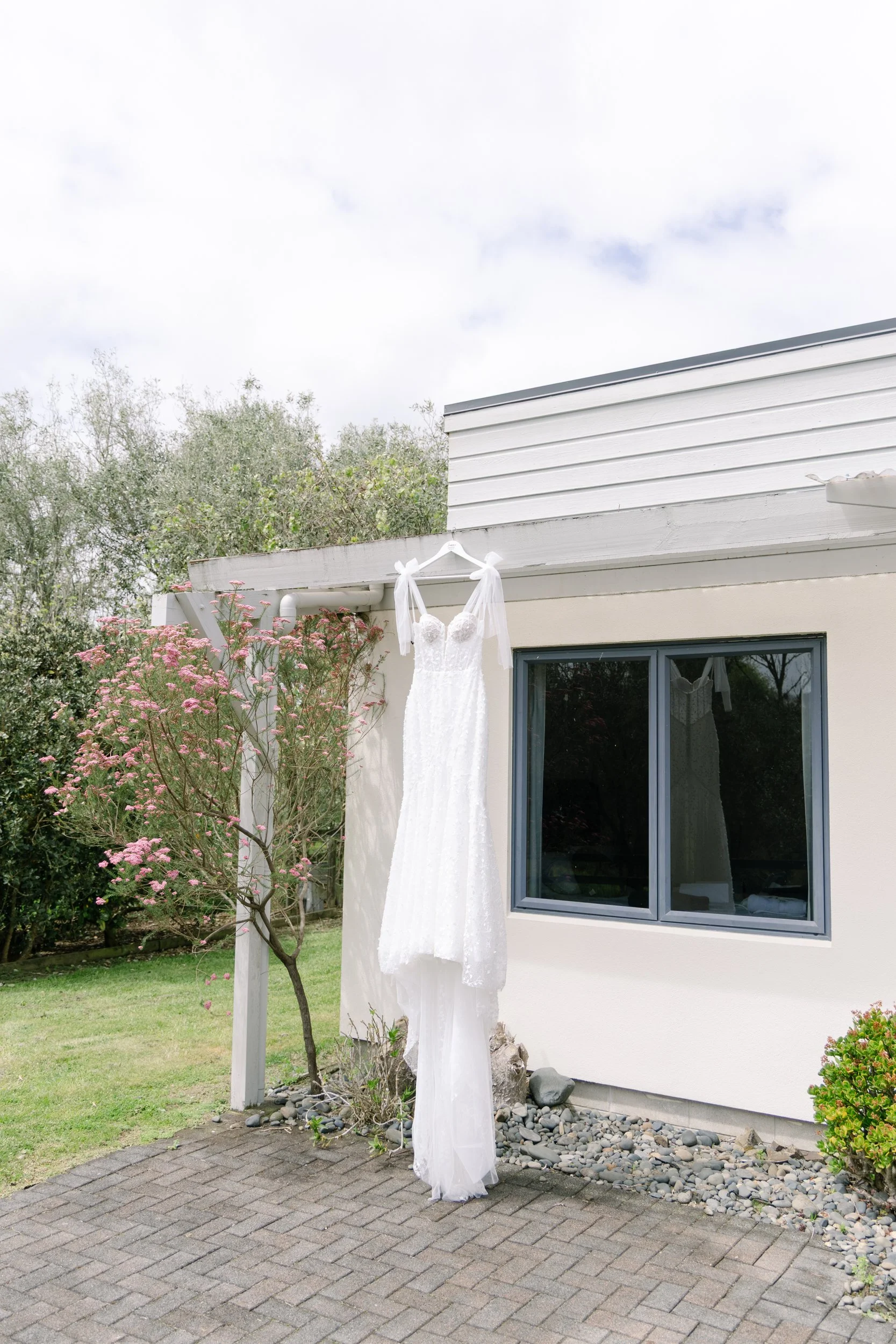 Natural wedding dress detail photograph at Bracu Estate.