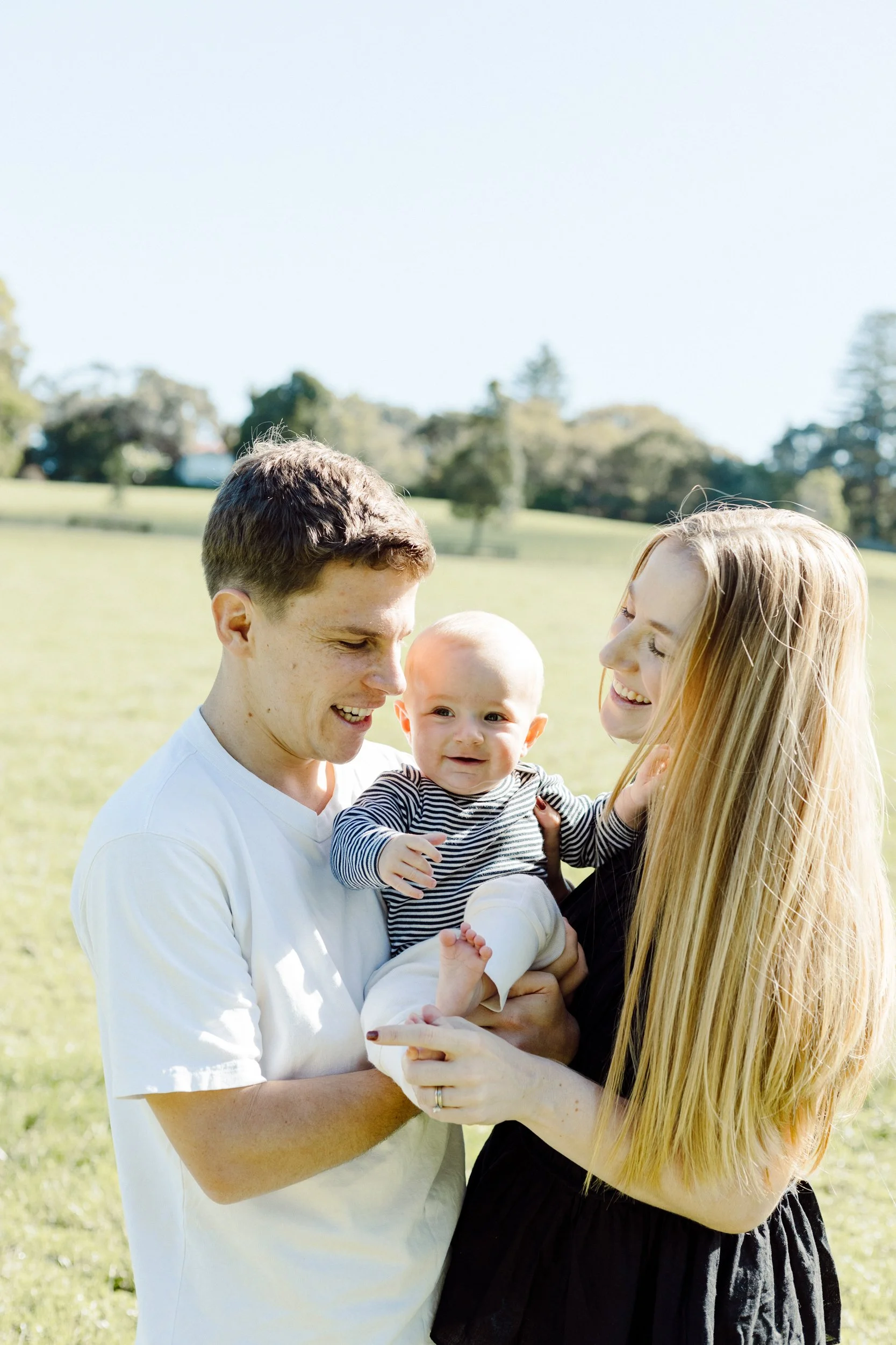 Natural family photography session in Auckland, New Zealand.