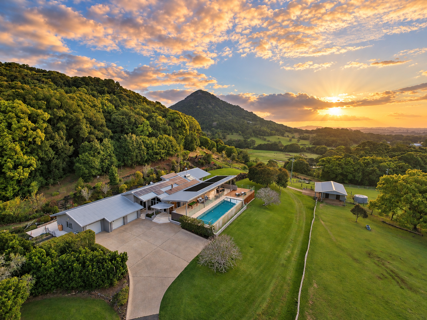 Luxury Equestrian Estate Cooroy Mountain Noosa Hinterland-001.png