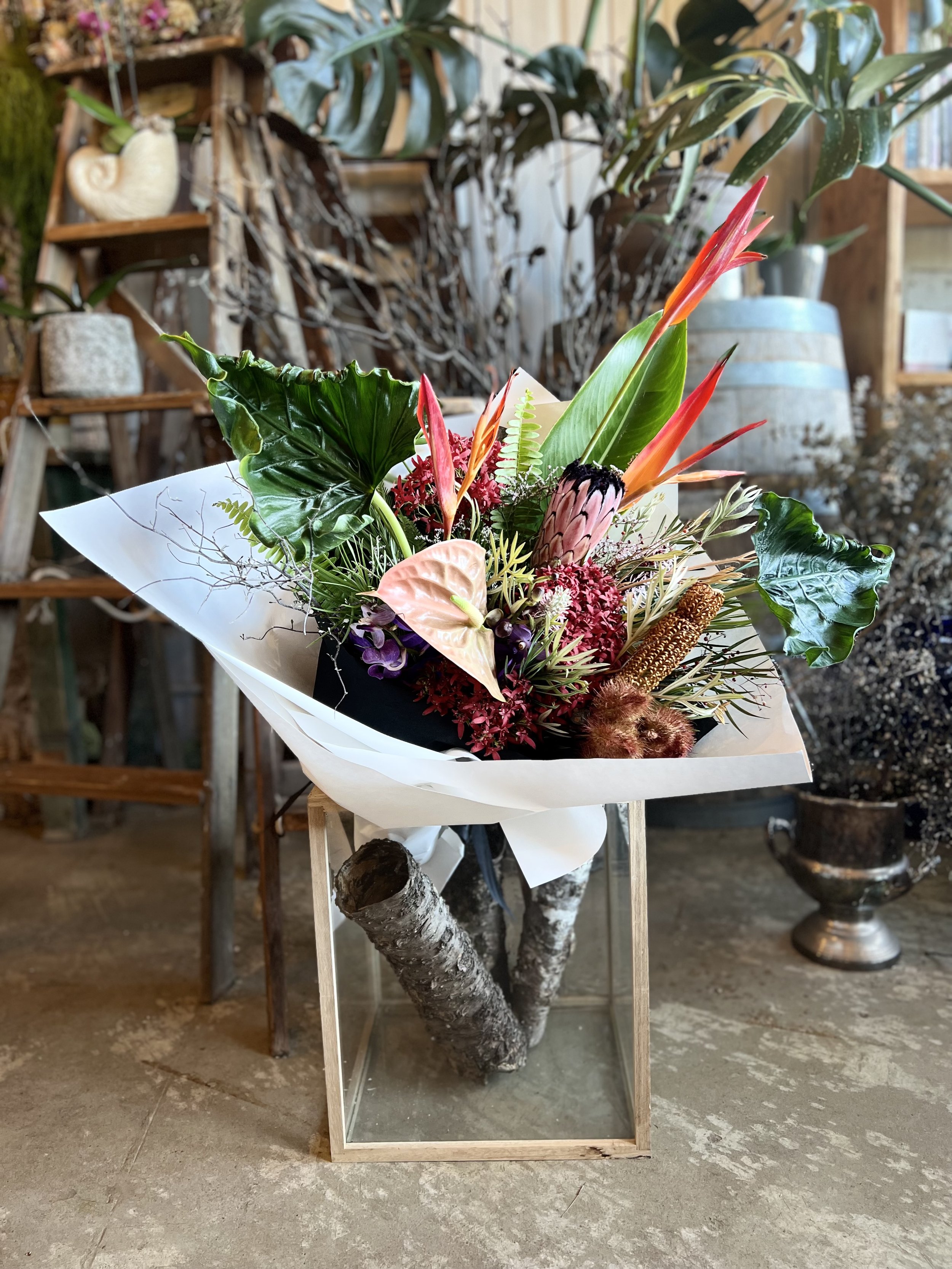 Seasonal Hand-Tied — Workshop