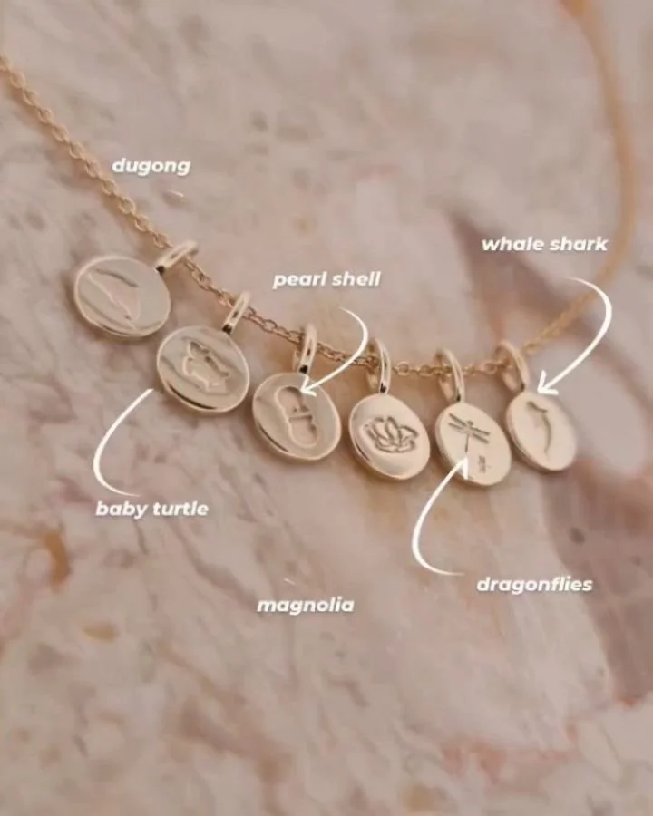 Introducing the 'Australis' collection! 

Mesmerised by some recent trips, Magnolia has been busy creating something to remember them by. 

This gorgeous range of charms measures in at just under 1cm, capturing some of the creatures and features of o