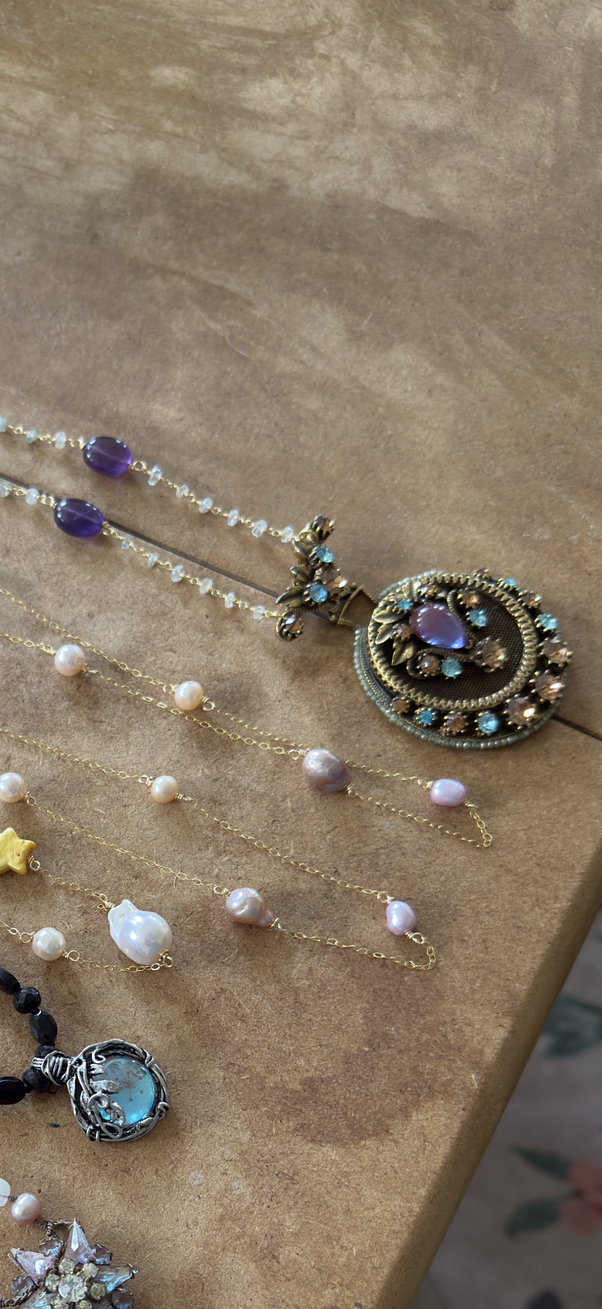 Lynn custom saphiret necklace