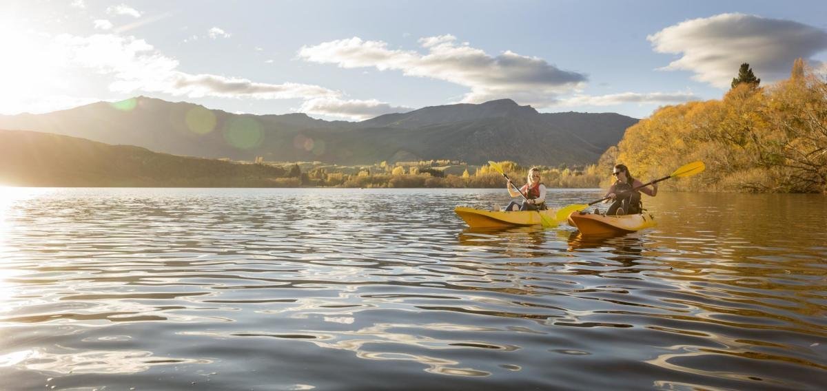 08. Lake Hayes Kayaking.jpeg