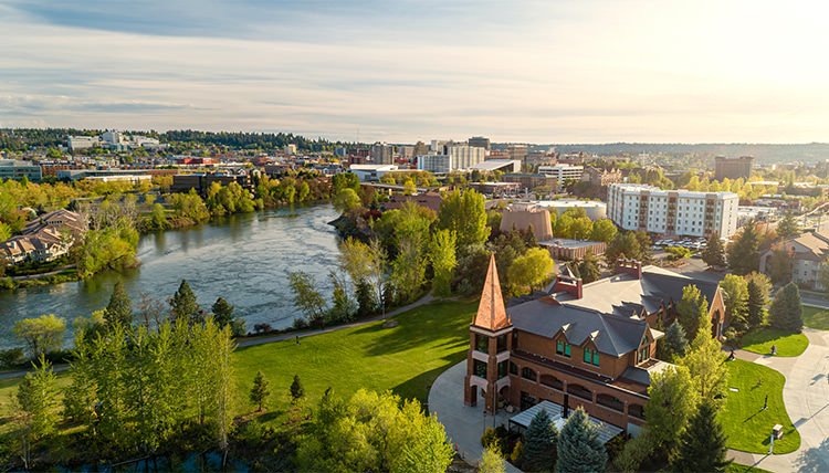 Marianna Stoltz House, Spokane historic boutique hotel and Bed & Breakfast near Gonzaga. Spokane River centennial trail