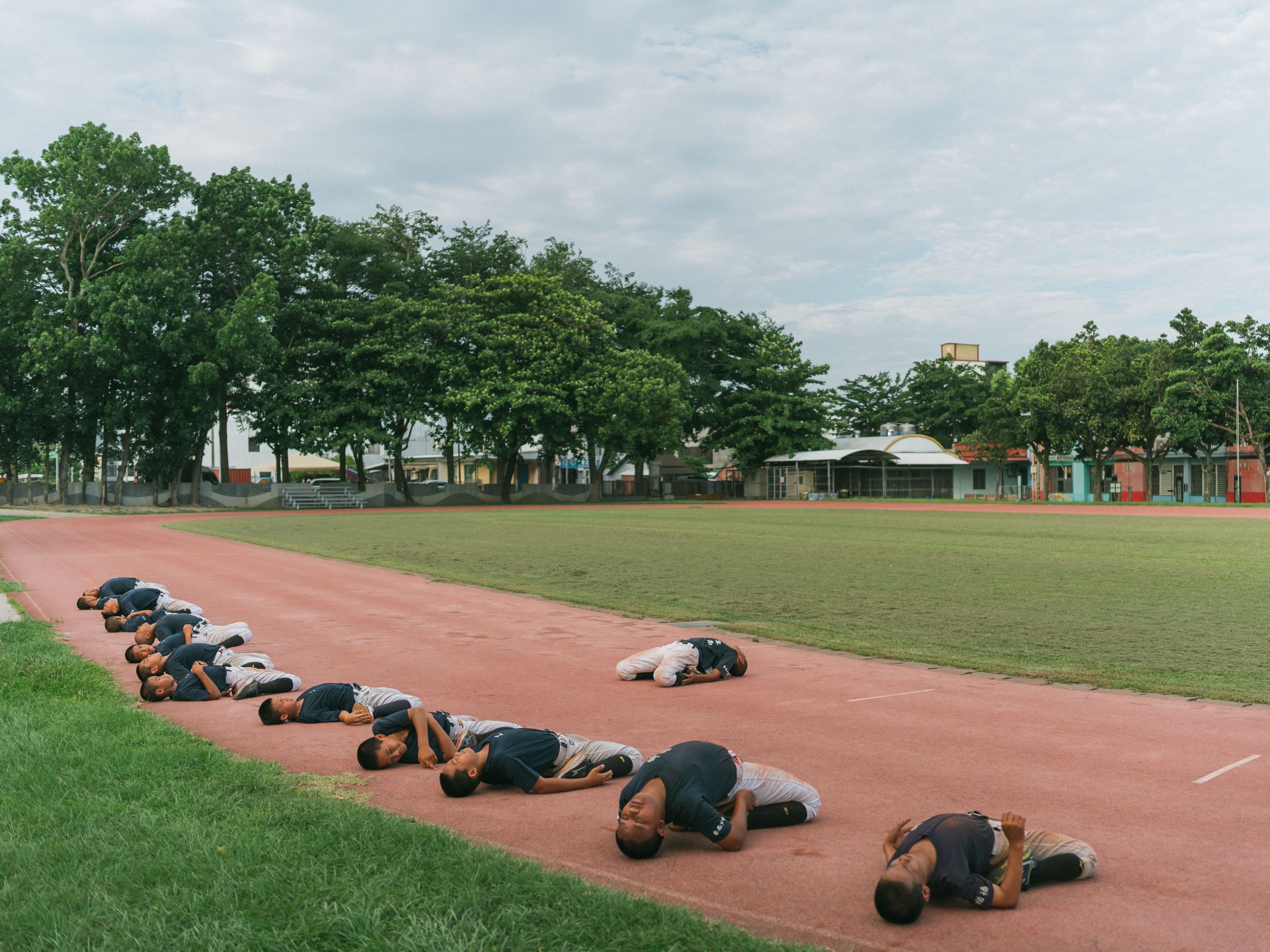 Children from Team A of Bei-Nan Elementary School are training in the afternoon.