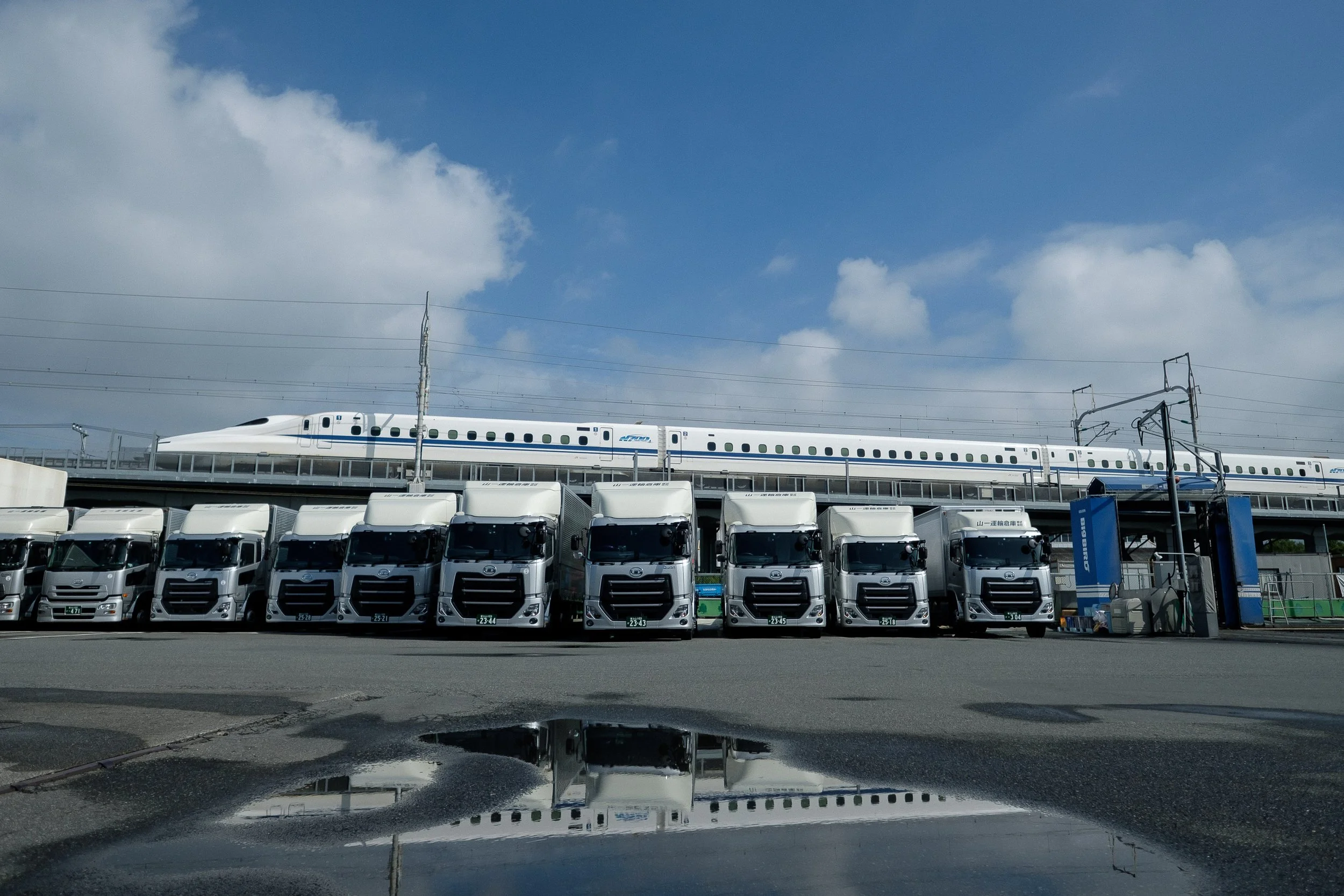 UD Trucks Japan - Illustration 