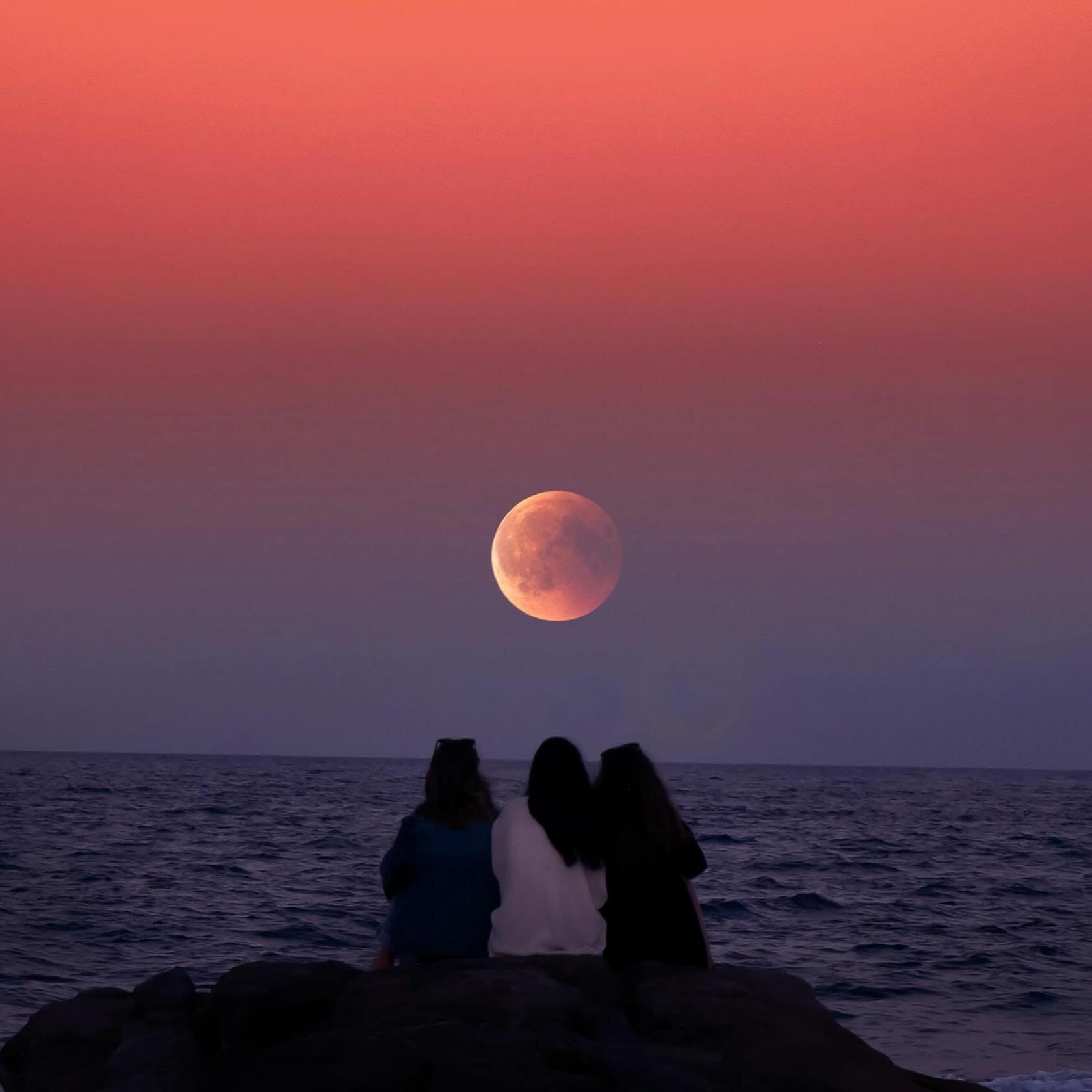 The full moon tonight is called the Pink Full Moon. During full moons we are reminded of the power of lunar energy. Isn&rsquo;t it incredible that the moon is powerful enough to push and pull the ENTIRE ocean? 

As humans we are made of more than hal