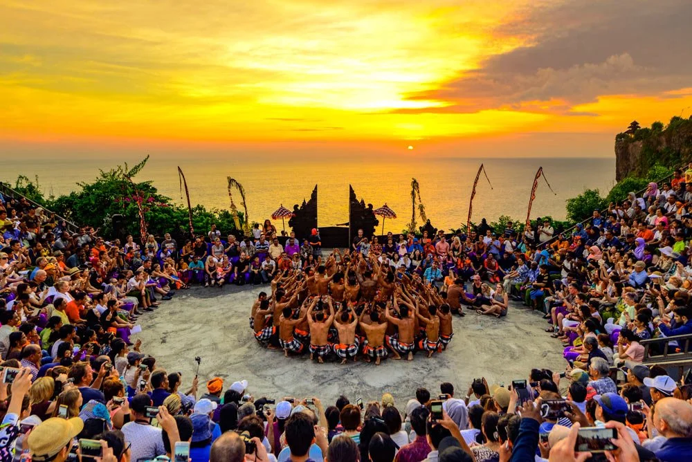 Kecak-dance-Uluwatu-Temple-Bali-Comfy-Trips.jpg