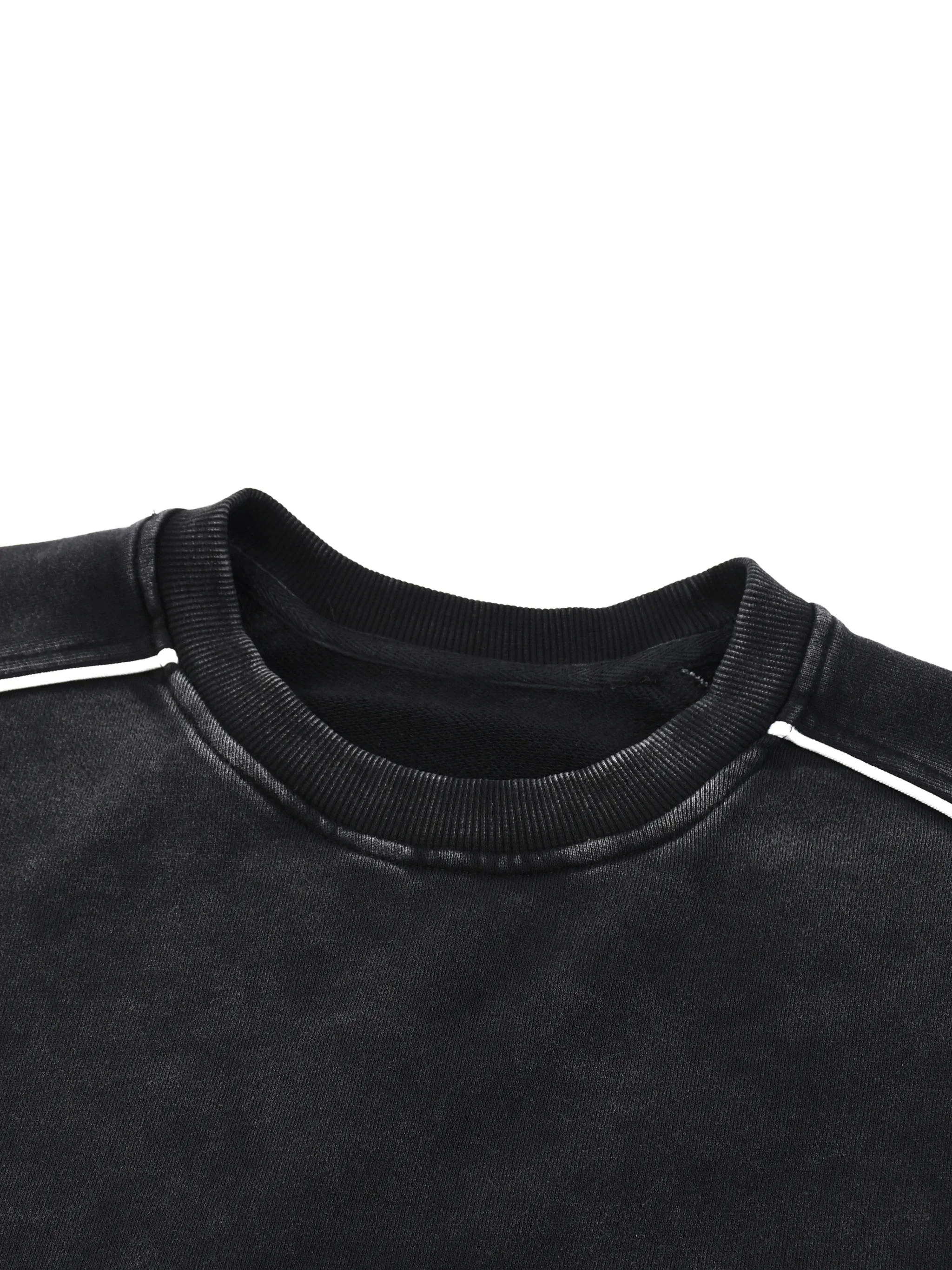 black collar.webp