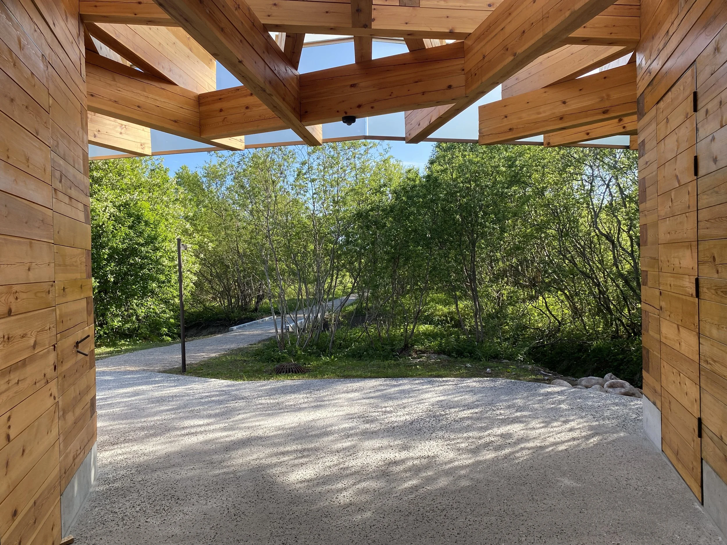 Det grønne gjennom bygget_foto ØB.JPG