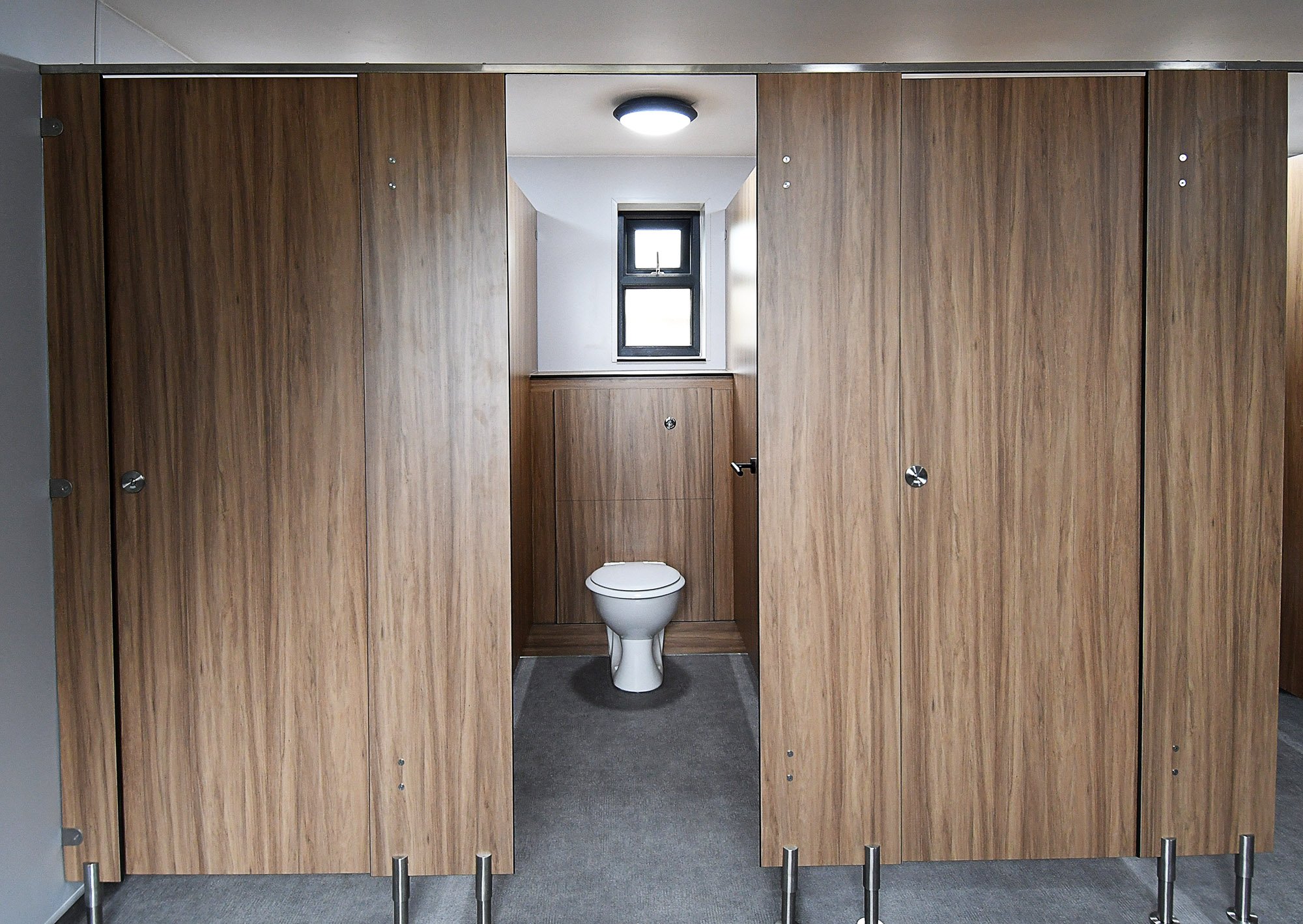 garden-centre-toilets.jpg