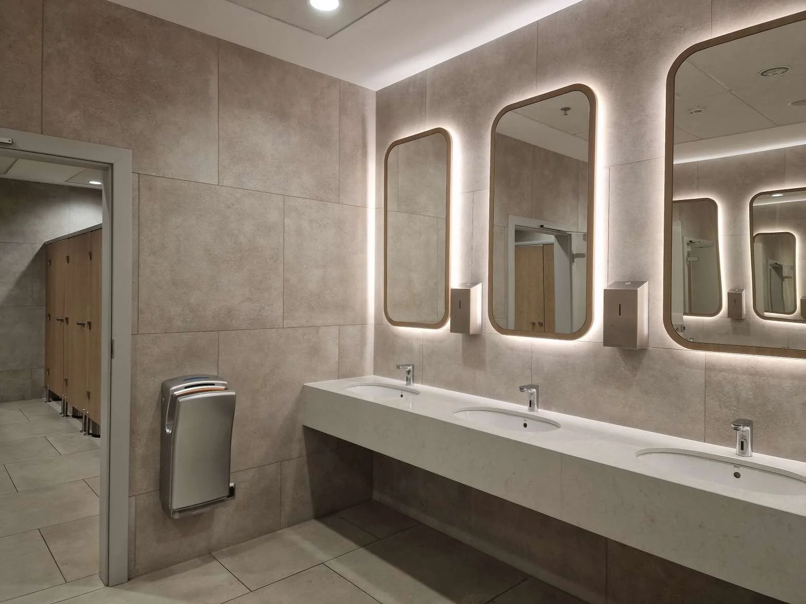How to create memorable washroom experiences for hotel guests