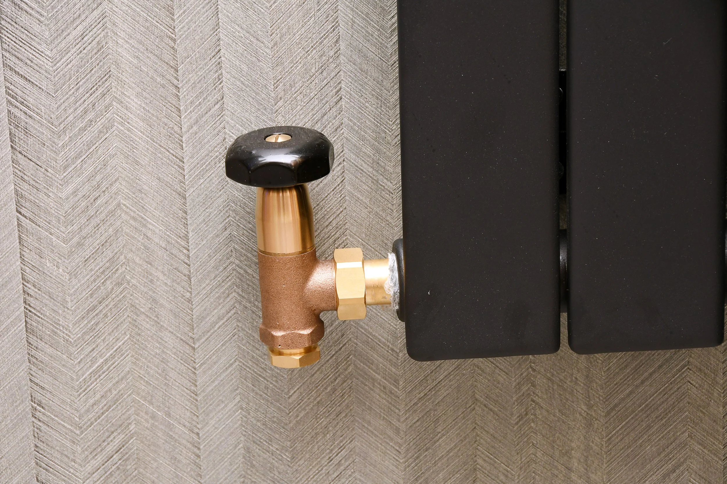 commerical-washroom-refurbishmet-office-rad.jpg