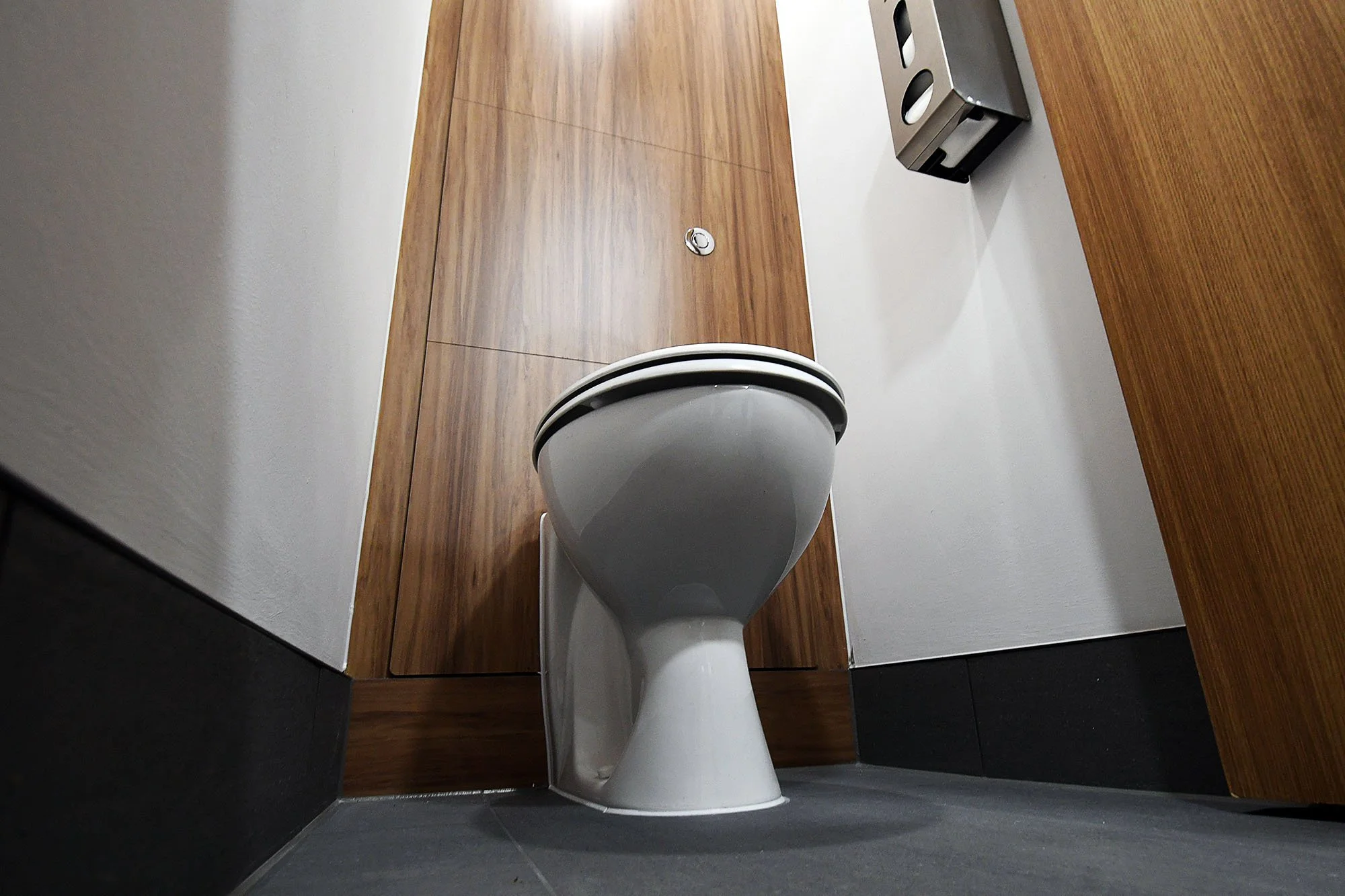 wc-cubicle-design-washroom-refurbishment.jpg