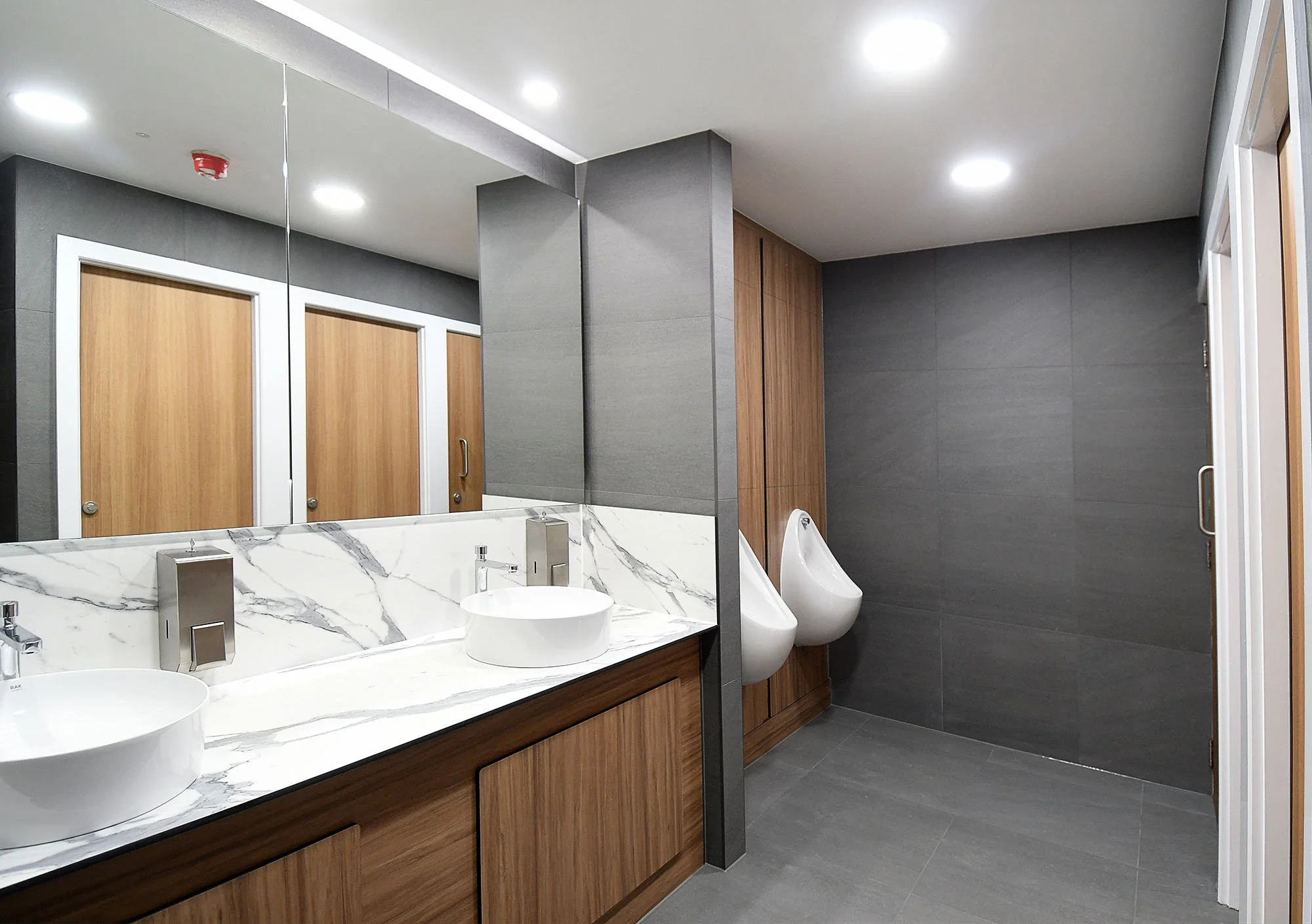 washroom-refurbishment-contractors.jpg