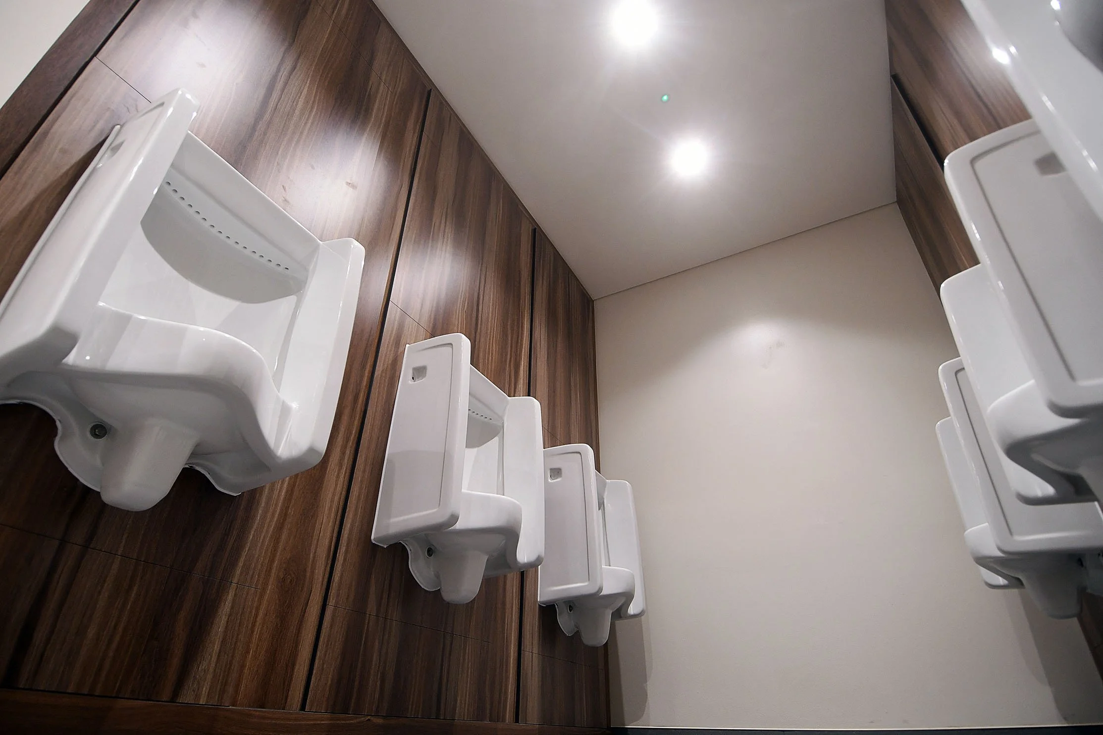 Traditional_washroom_design.jpg