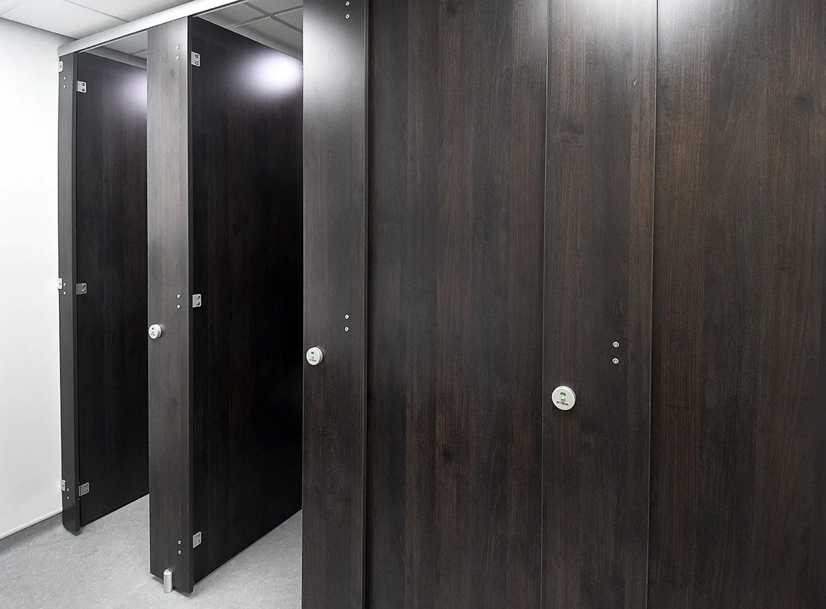 wc-cubicles-commerical-toilet-refurb.jpg