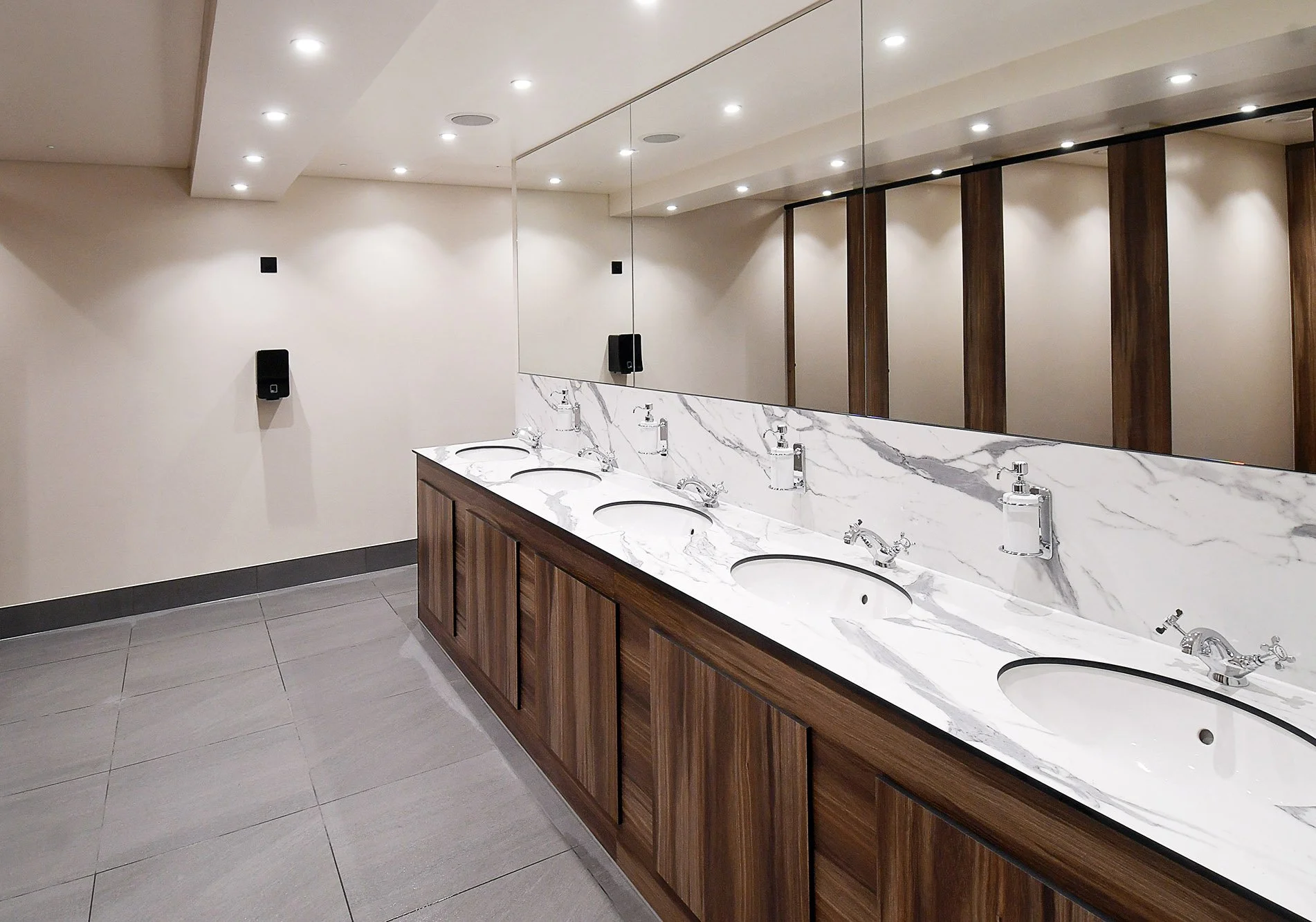 london-washroom-contractor.jpg
