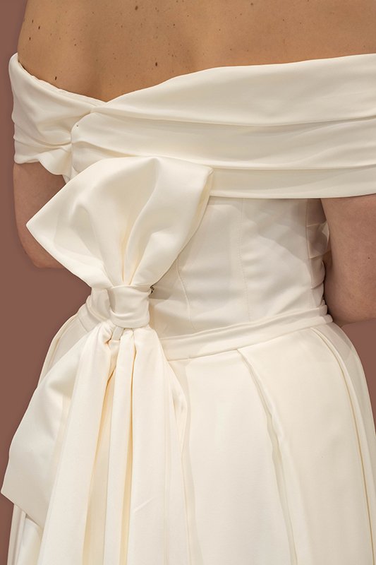 abito-sposa-outlet-mikado-gonnellone-2024-fiocco.jpg