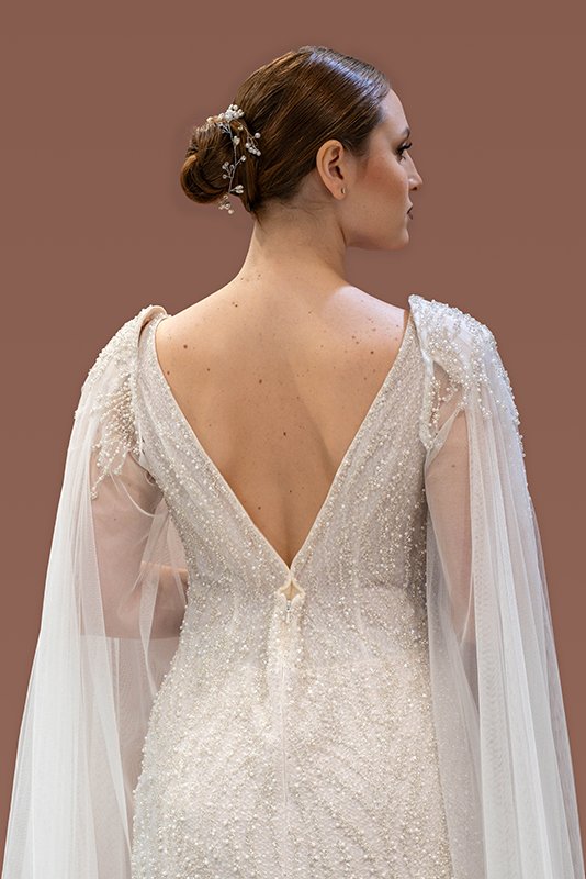 abito-da-sposa-sirena-spacco-spalline-schiena.jpg