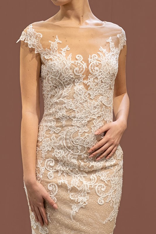abito-da-sposa-sirena-economico-con-pizzo.jpg