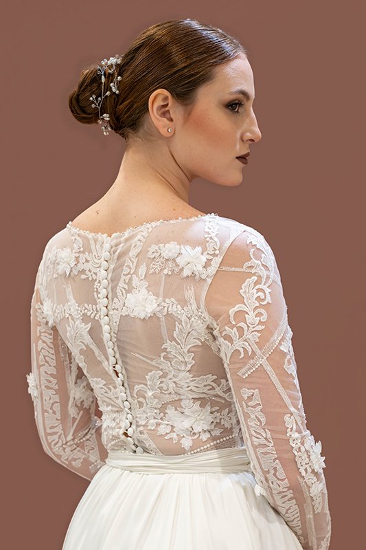 abito-sposa-outlet-rosita-scivolato-2024-schiena.jpg