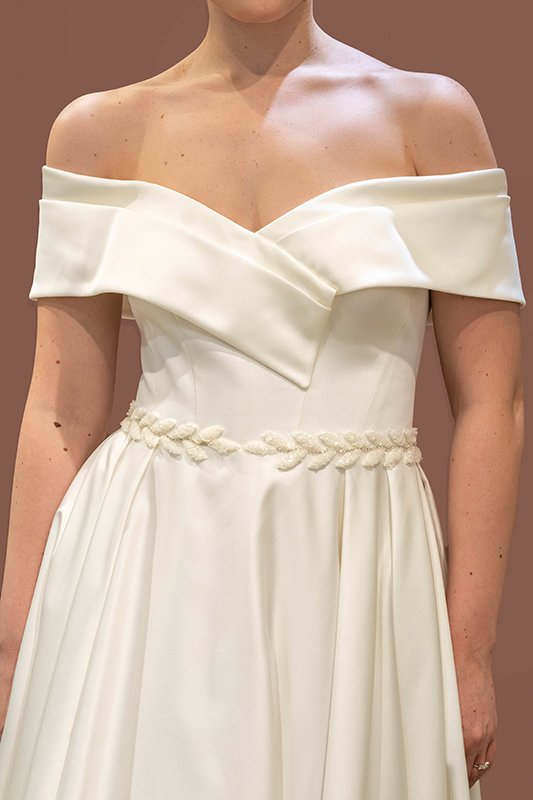 abito-da-sposa-outlet-mirina-fronte.jpg