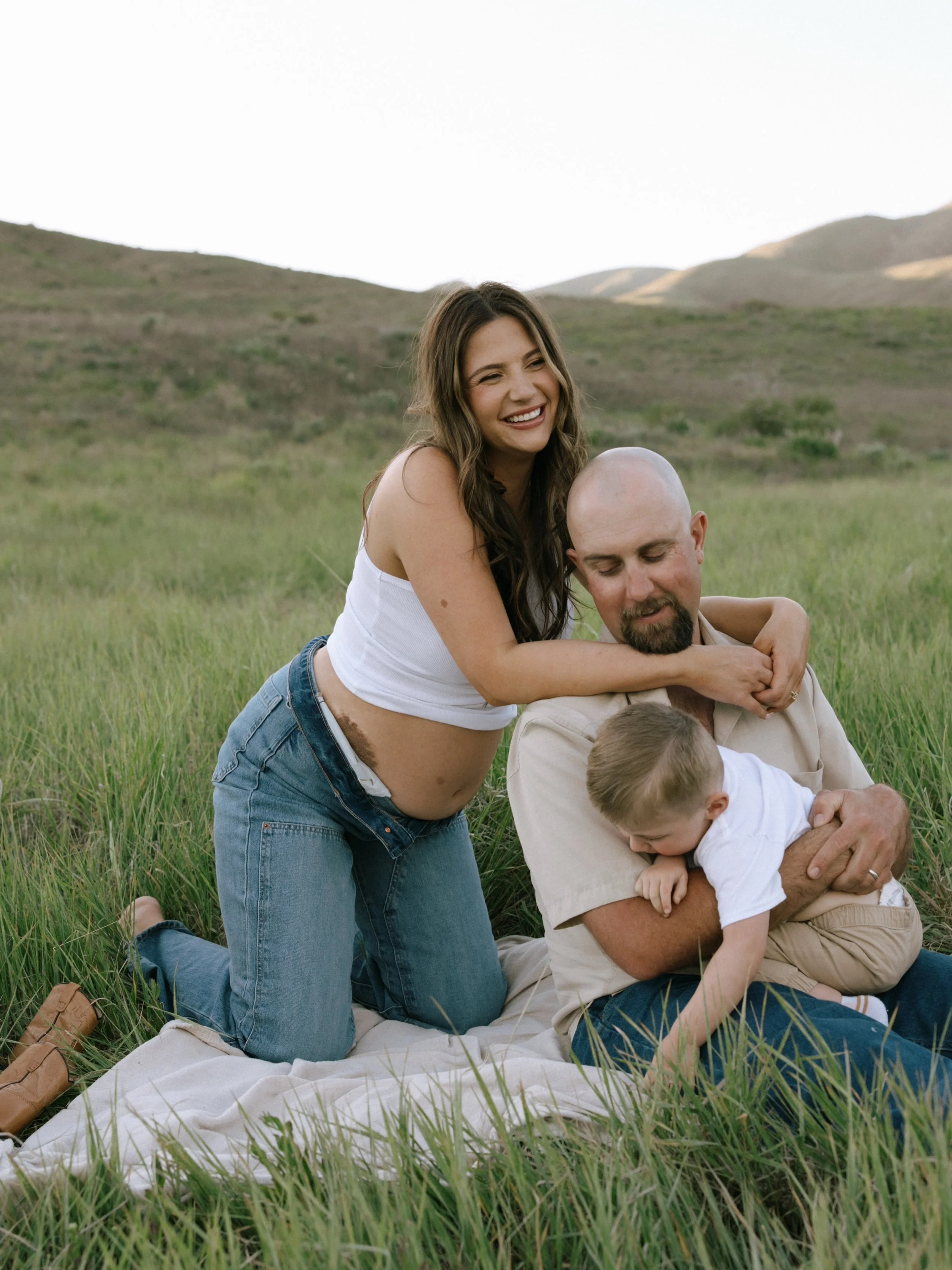 She&rsquo;s just as cool of a mom as she looks.

#boisematernityphotographer #boisefamilyphotographer #boisephotographer
