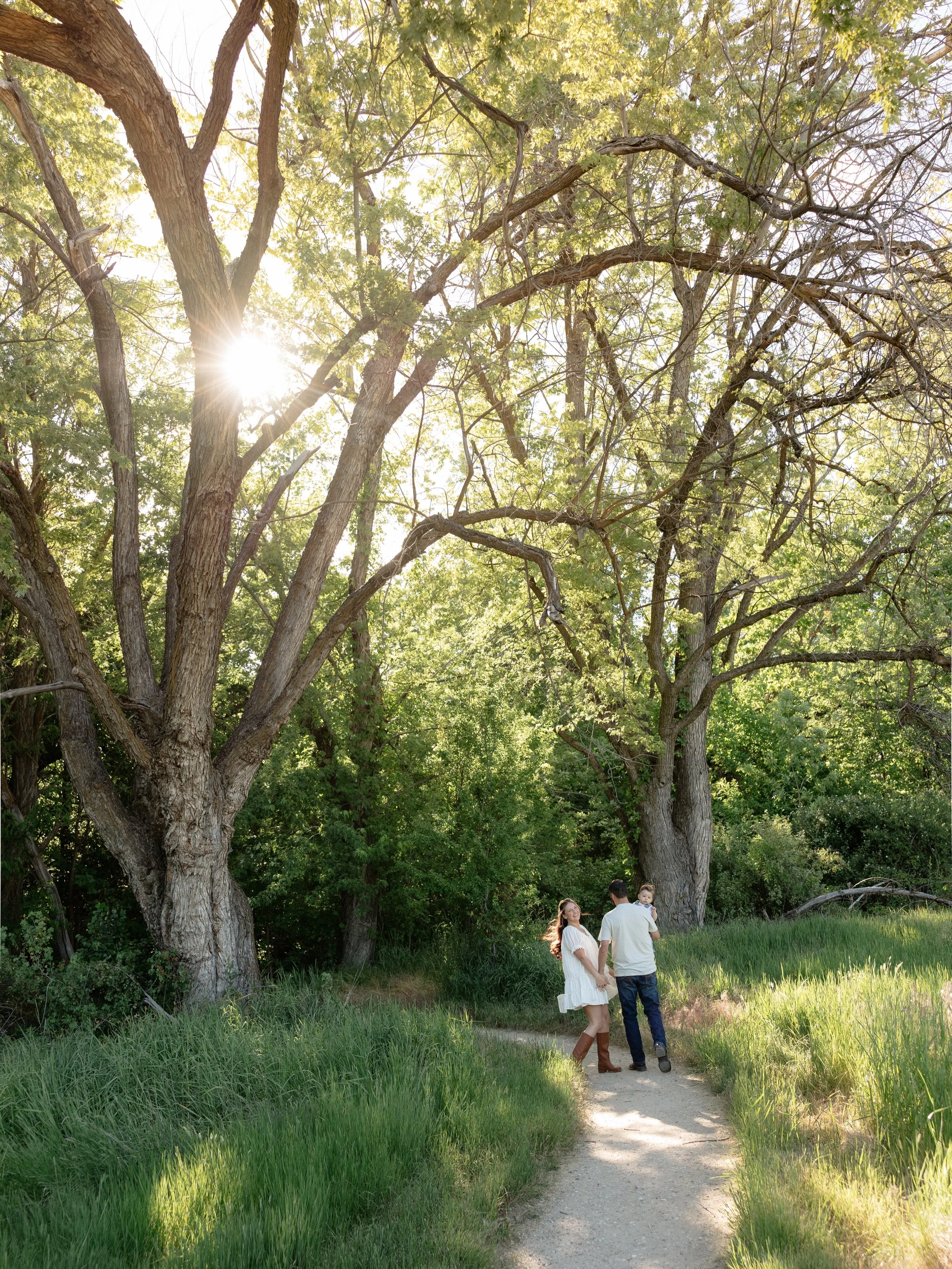 Spring family photos are kind of the moment.

#boisefamilyphotographer #boisemotherhoodphotographer #boiseidahophotographer