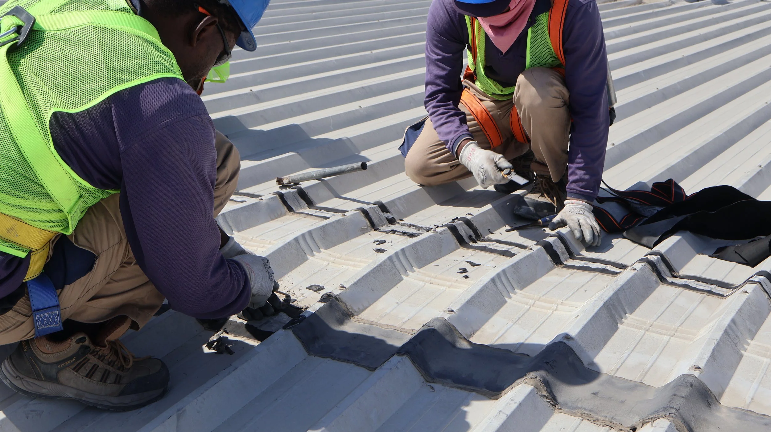Gutters, Sand and Rain: The Roof Failure That Has Nothing to Do With Your Roof