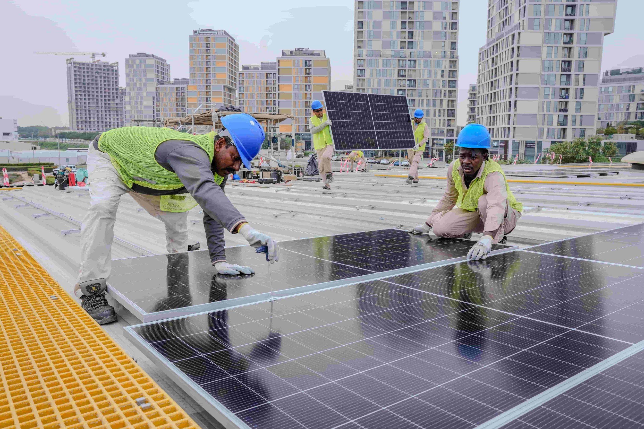 Clamping Solar Panels on Roof Structures.jpg