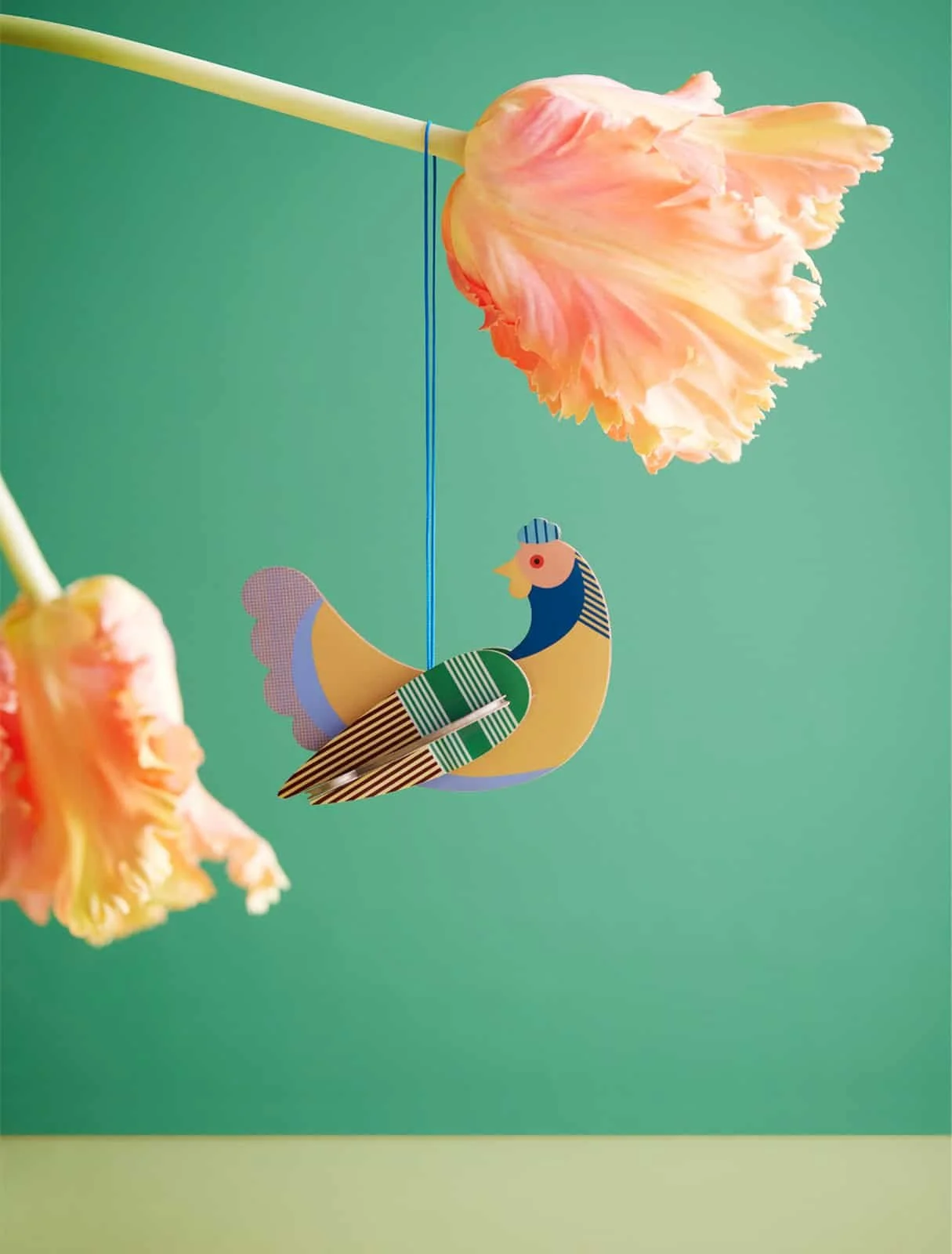 CHICKEN-ORNAMENT-FESTIVE-PLAY-LUCKY-CHARM-WEBSITE-AMBIENT-PICTURE.jpg