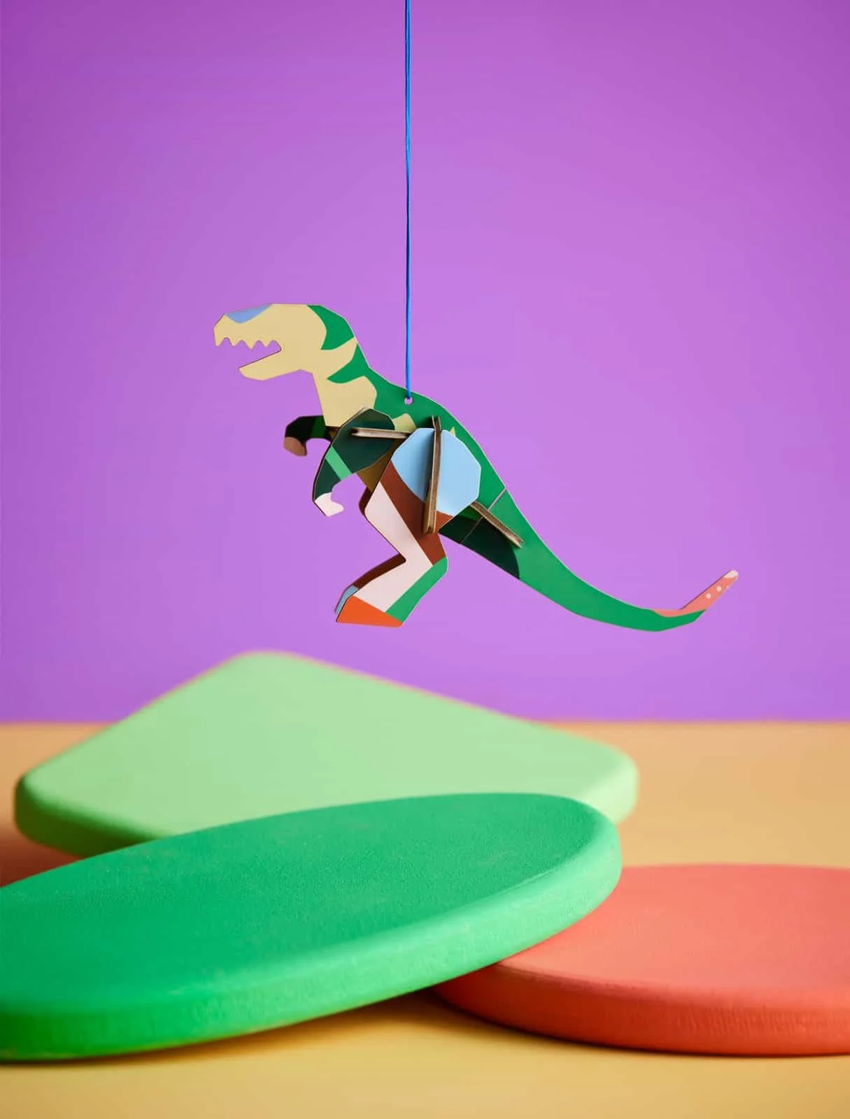 T-REX_ORNAMENT-FESTIVE-PLAY-LUCKY-CHARM_WEBSITE_AMBIENT_PICTURE.jpg