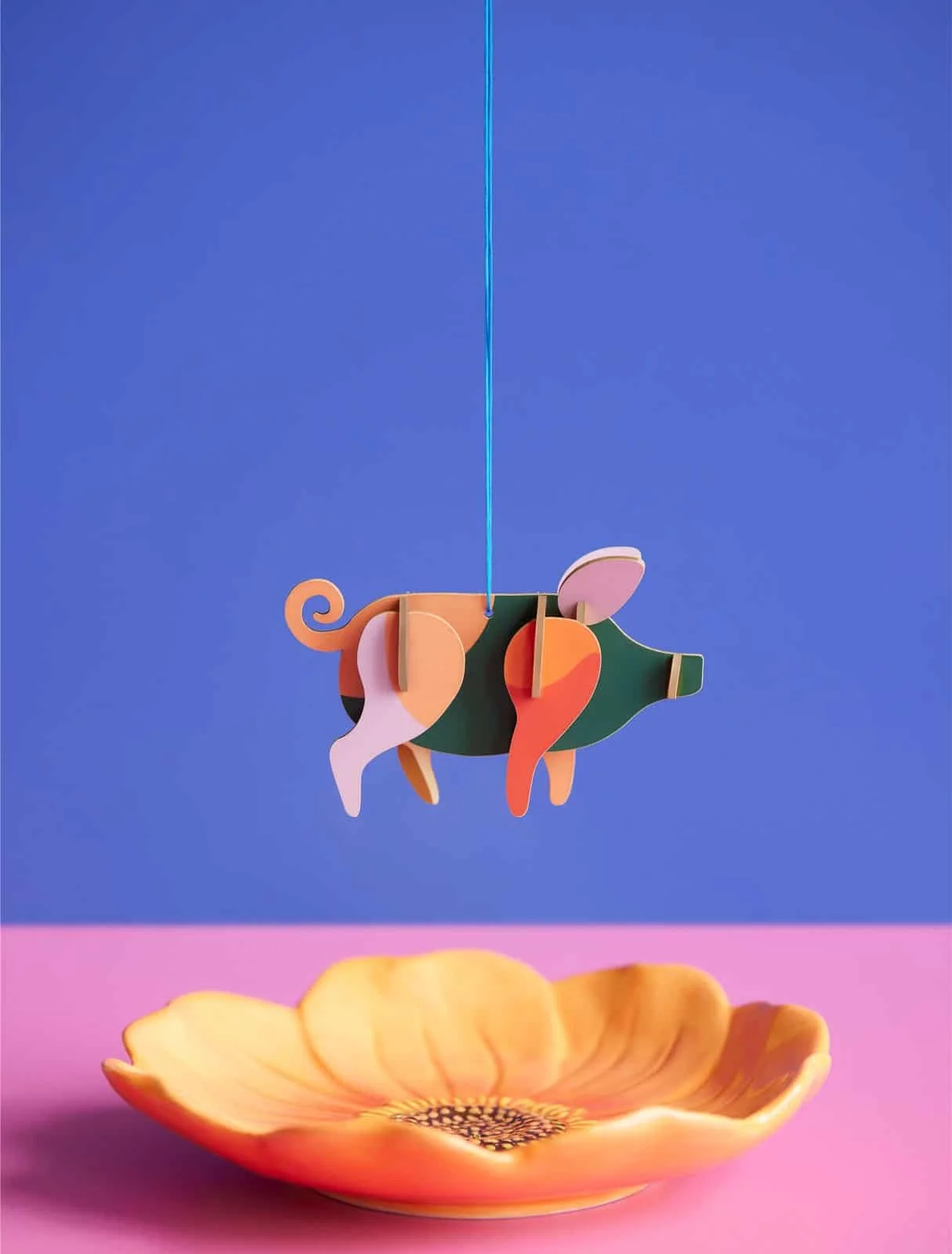 PIG_ORNAMENT-FESTIVE-PLAY-LUCKY-CHARM_WEBSITE_AMBIENT_PICTURE.jpg