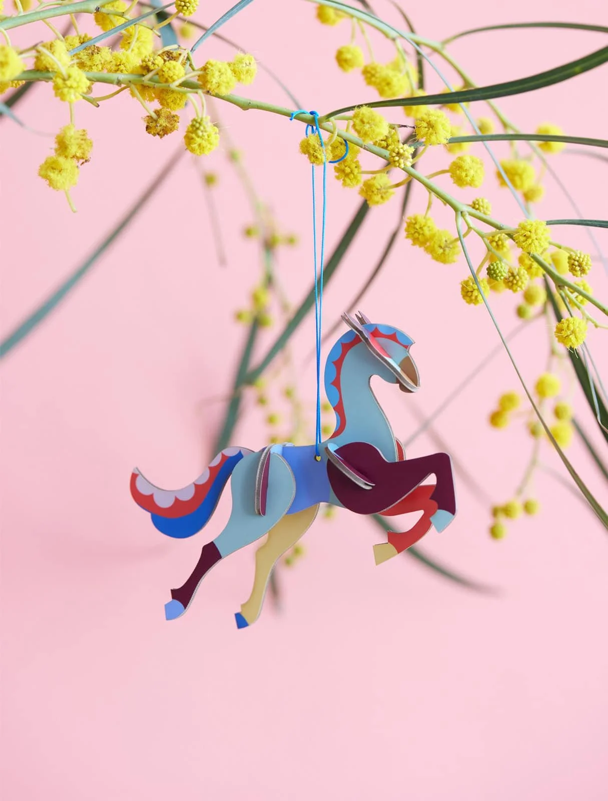 PEGASUS_ORNAMENT-FESTIVE-PLAY-LUCKY-CHARM_WEBSITE_AMBIENT_PICTURE.jpg
