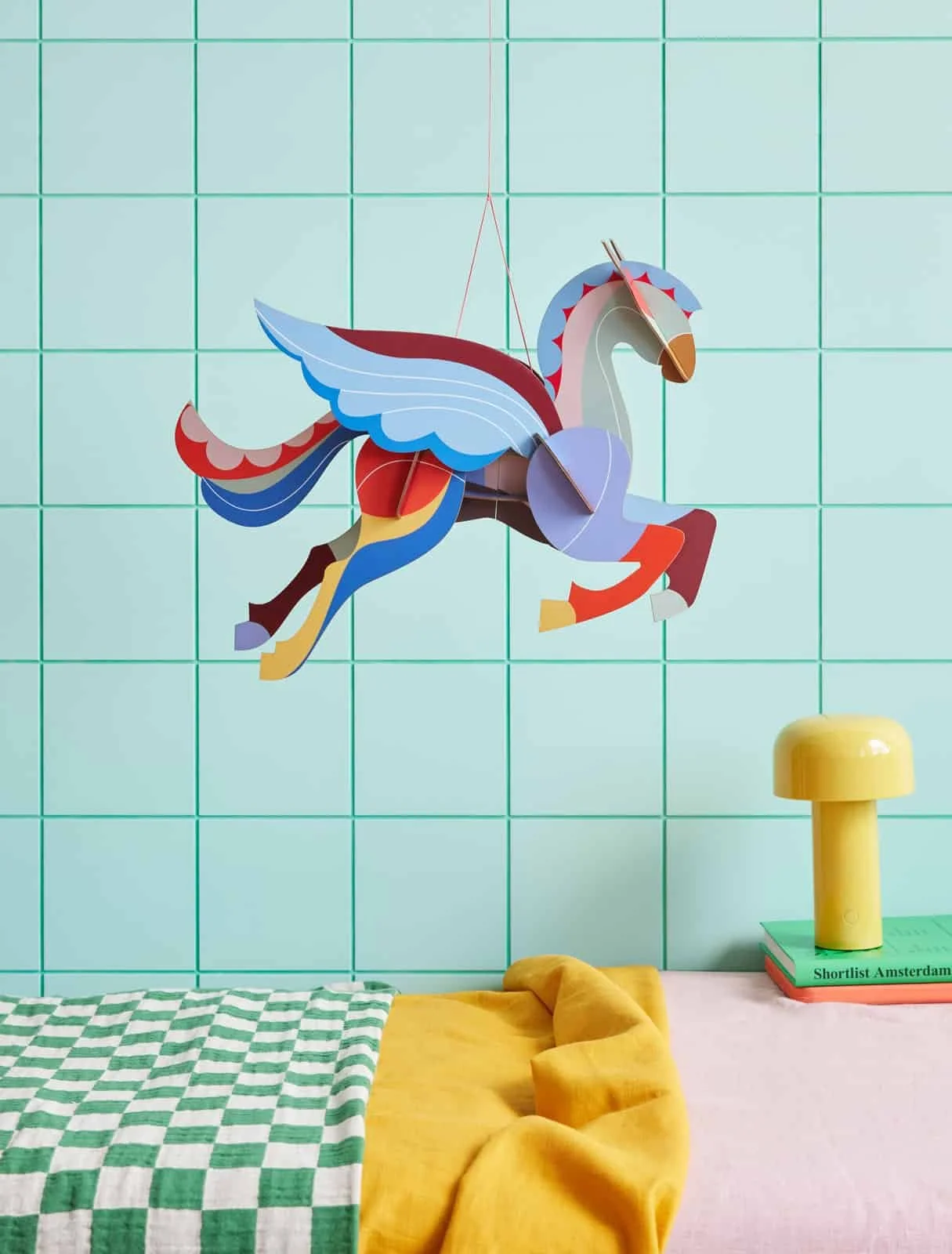 STELLA-PEGASUS_ORNAMENT-FESTIVE-PLAY-MASCOT_WEBSITE_AMBIENT_PICTURE.jpg