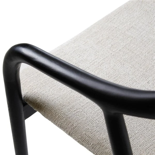 ch00688_moris_armchair_9.jpg