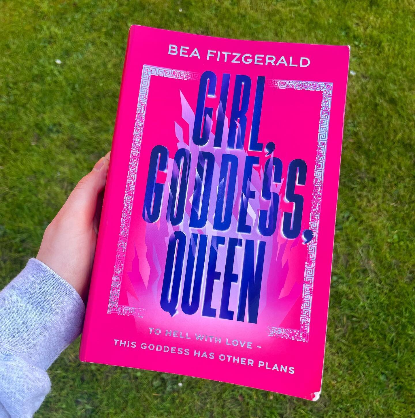 If you&rsquo;re looking for a fab summer read LOOK NO FURTHER. Girl, Goddess, Queen by Bea Fitzgerald is an addictively fun YA romcom with a huge heart. 
&bull;
I really enjoyed how Bea reimagined Persephone&rsquo;s myth within a romcom setting (this