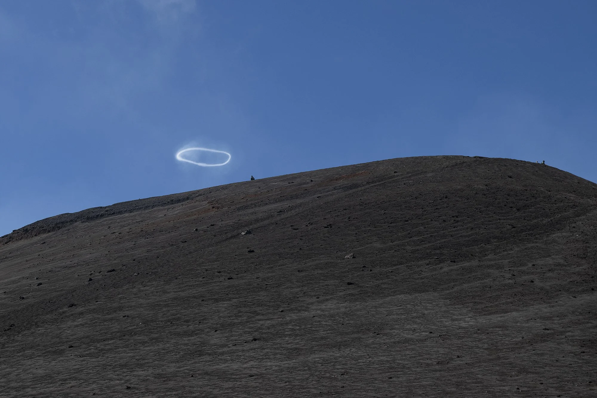 Rõngaspilv Etna kohal. Sitsiilia. 2023