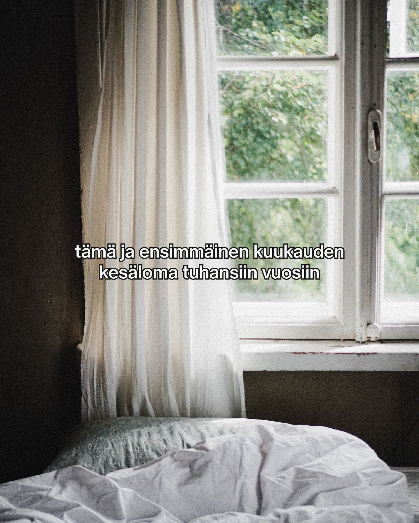Teen viel&auml; huomisen t&ouml;it&auml;, mutta sitten j&auml;&auml;n lomalle koko kes&auml;kuuksi ✨ Se tuntuu ihan k&auml;sitt&auml;m&auml;tt&ouml;m&auml;lt&auml;, koska viimeks mulla on ollut niin pitk&auml; loma muistaakseni vuonna 2014 😮 En tied