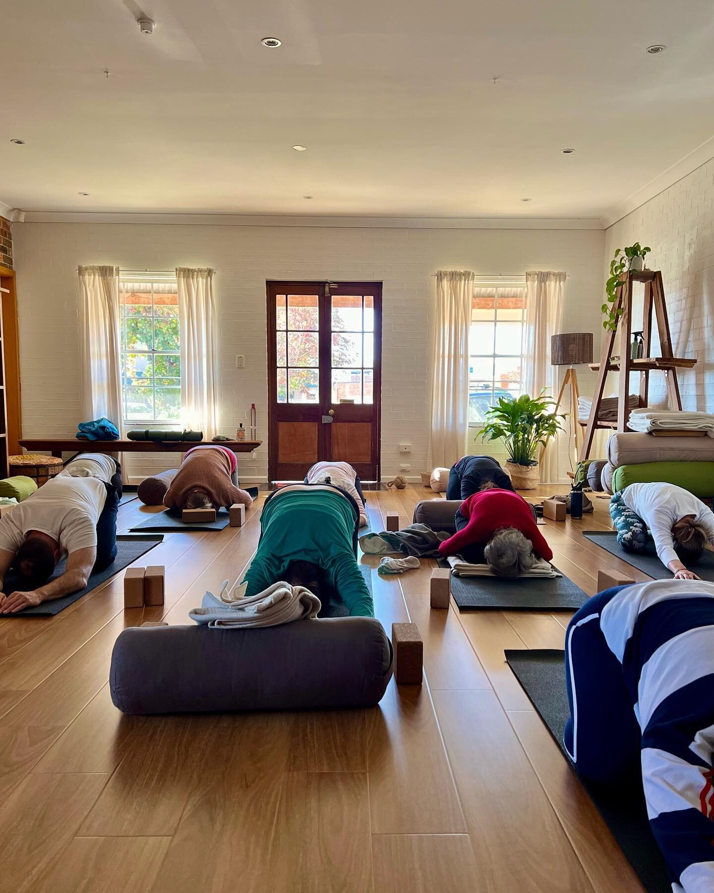 Listen to the teacher that lives inside you 🧘🏻&zwj;♀️ I heard this from another yoga teacher recently, as they encouraged students to get acquainted with their own intuition 💫 And it resonated so deeply, as part of what I try to bring to Good Cult