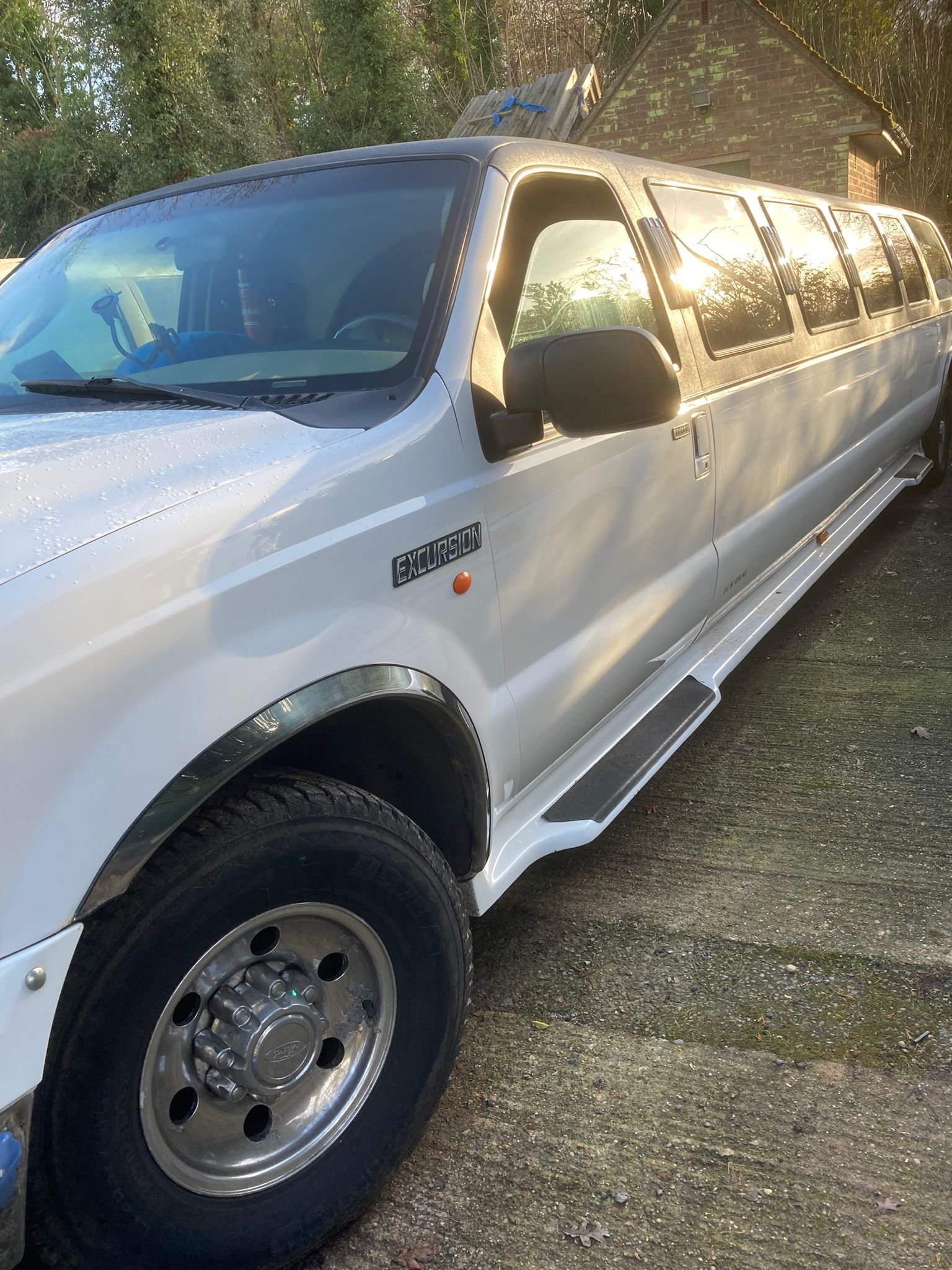 limo limousine hire essex suffolk london