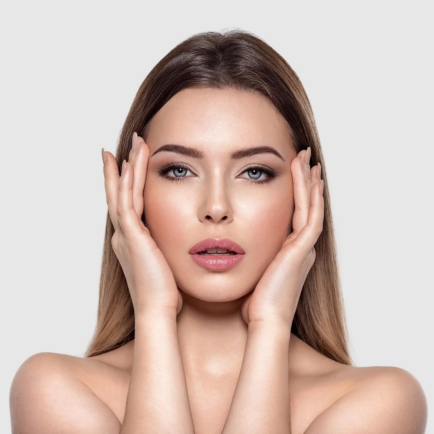Face rejuvenation with nucleadyn for collagen stimulation and skin laxity, jawline definition and lifting